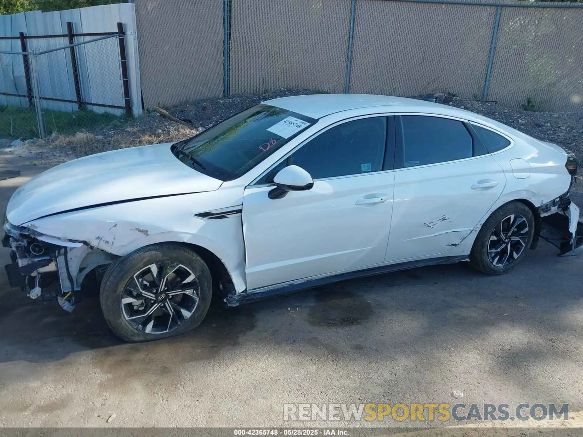 15 fotografías del automóvil dañado KMHL64JA4RA412855 HYUNDAI SONATA 2024