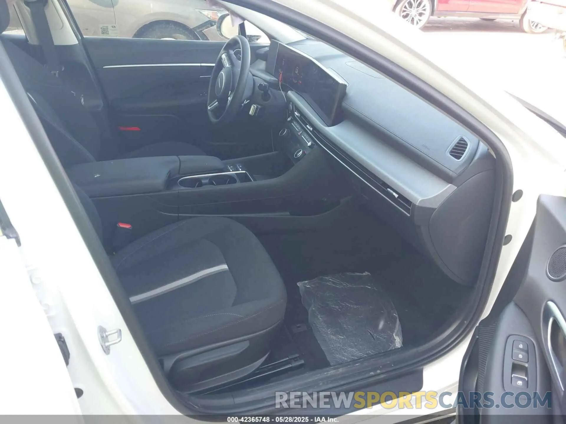 5 fotografías del automóvil dañado KMHL64JA4RA412855 HYUNDAI SONATA 2024