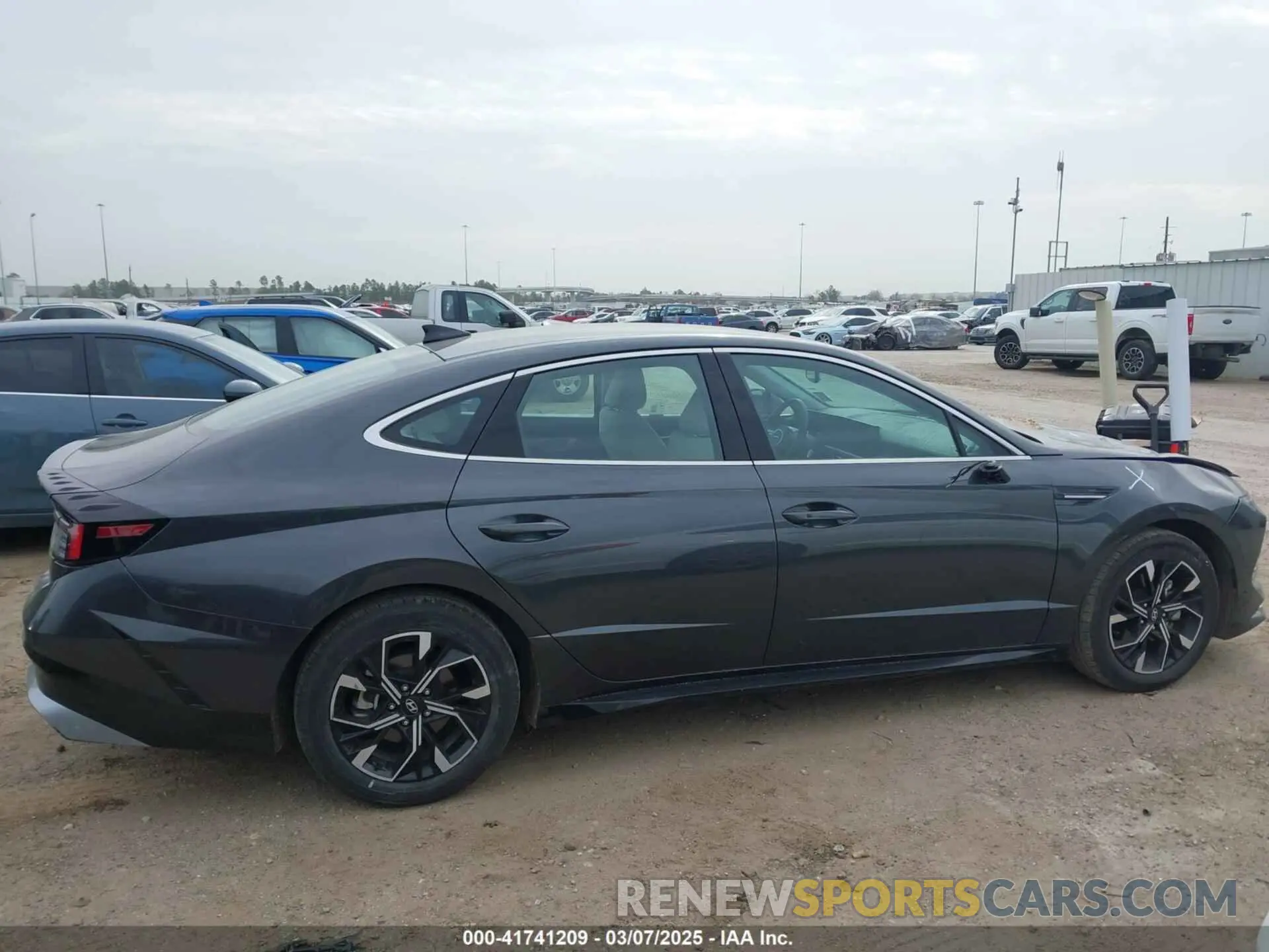 13 fotografías del automóvil dañado KMHL64JA6RA379888 HYUNDAI SONATA 2024