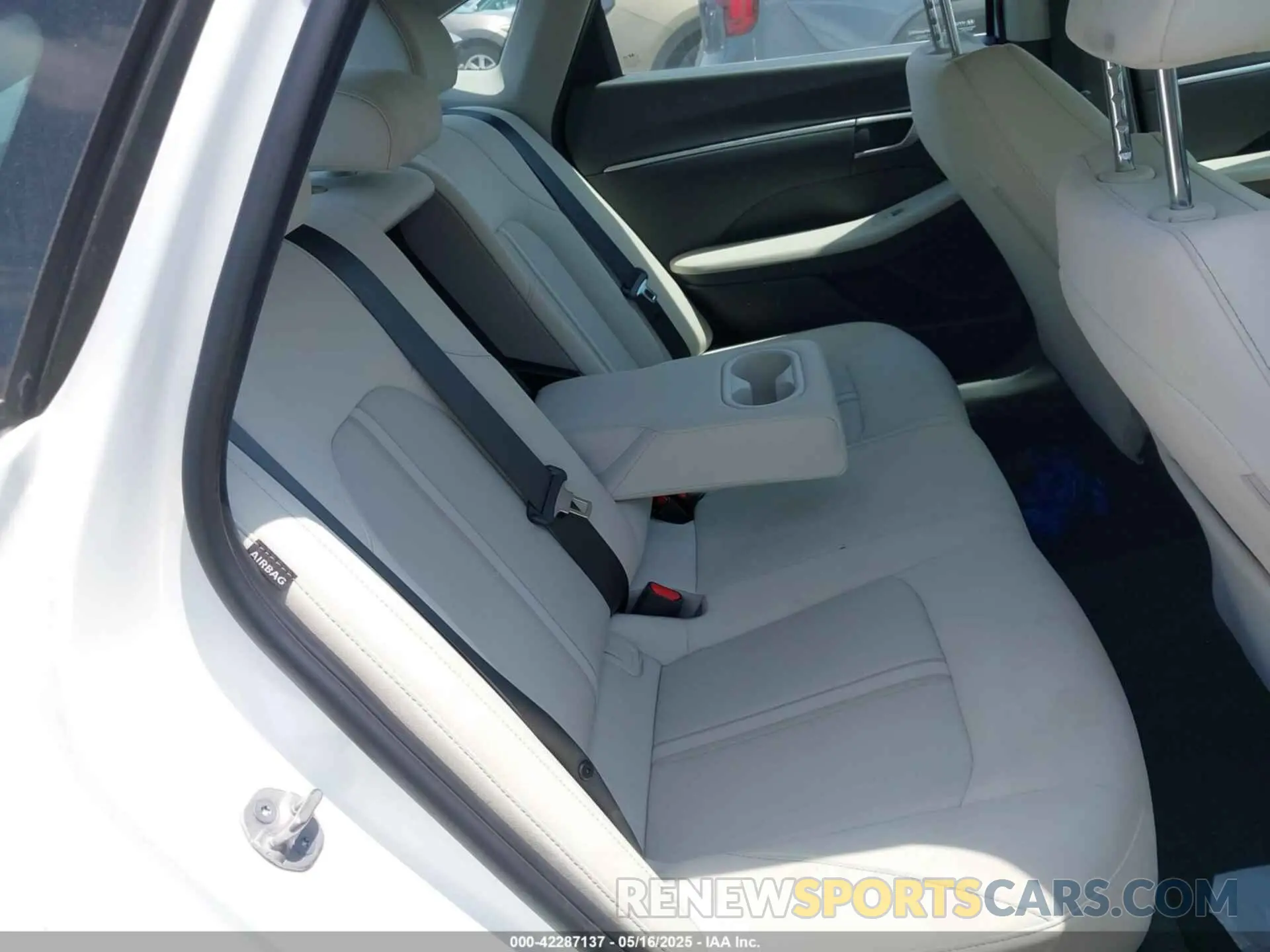 8 fotografías del automóvil dañado KMHL64JA8RA371937 HYUNDAI SONATA 2024