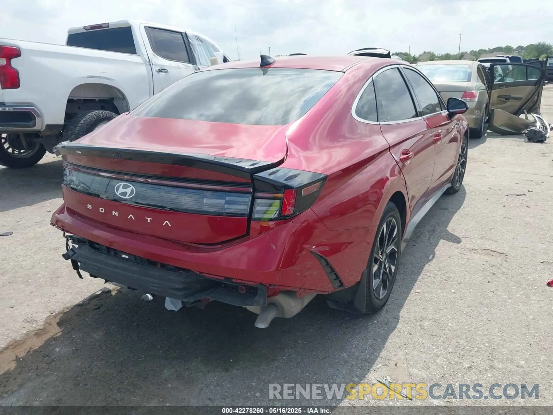 4 fotografías del automóvil dañado KMHL64JA8RA404354 HYUNDAI SONATA 2024