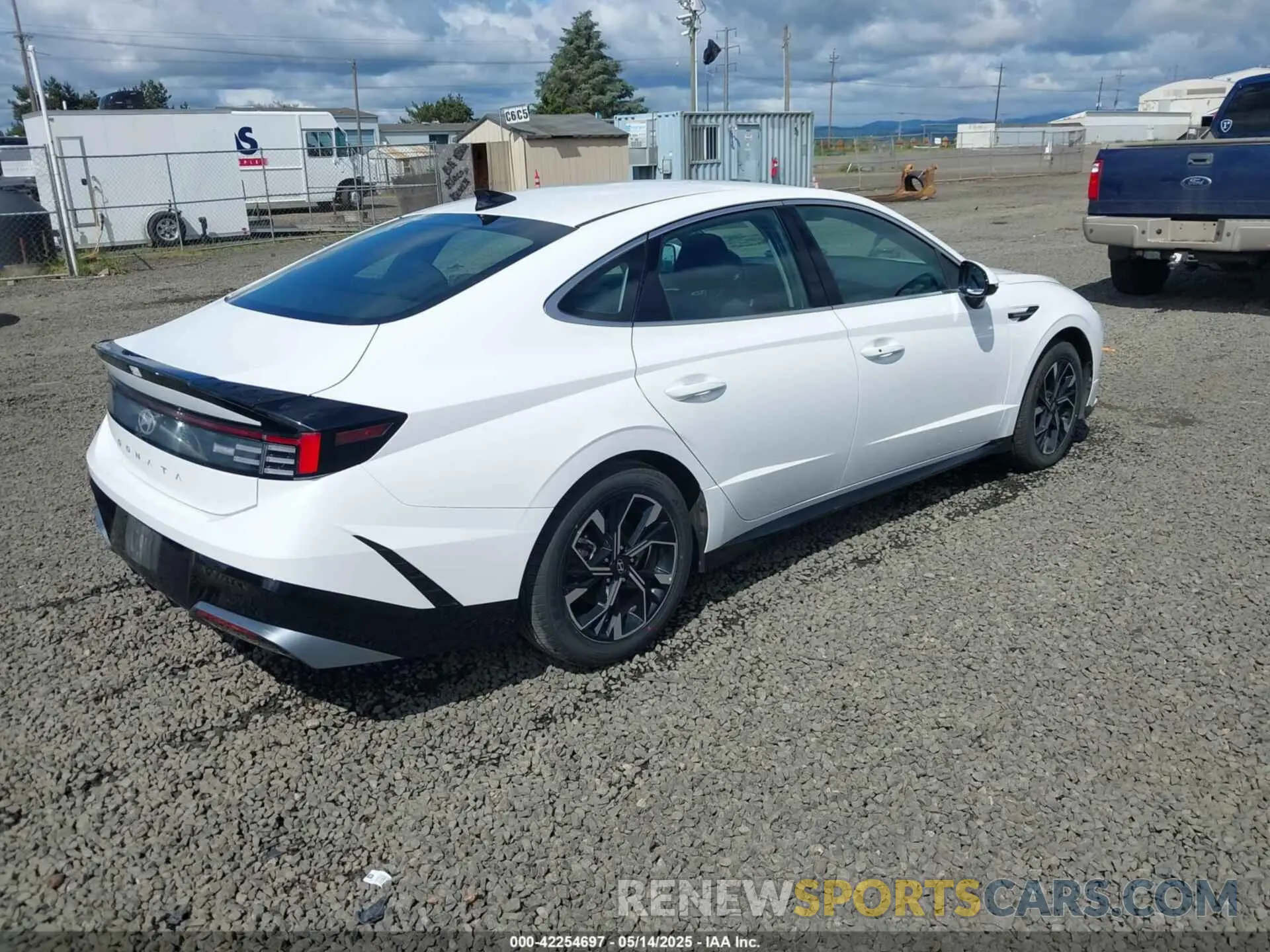 4 fotografías del automóvil dañado KMHL64JA9RA398905 HYUNDAI SONATA 2024