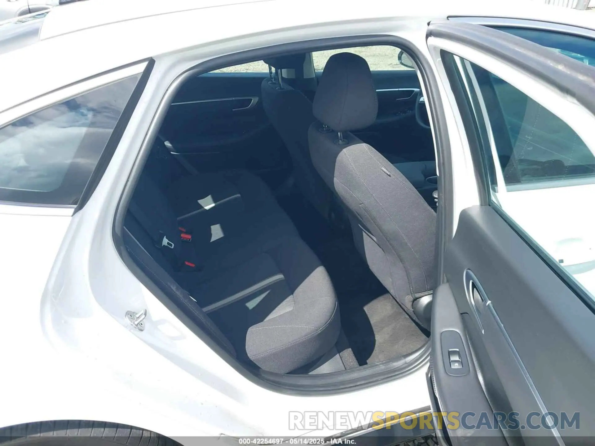 8 fotografías del automóvil dañado KMHL64JA9RA398905 HYUNDAI SONATA 2024
