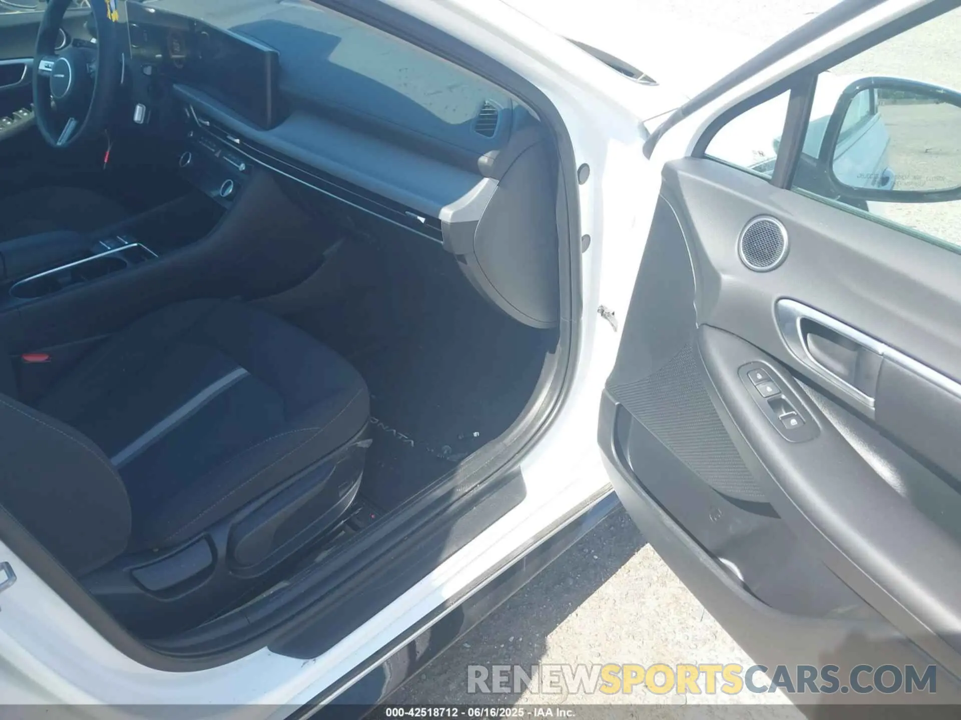 5 fotografías del automóvil dañado KMHL64JAXRA387038 HYUNDAI SONATA 2024