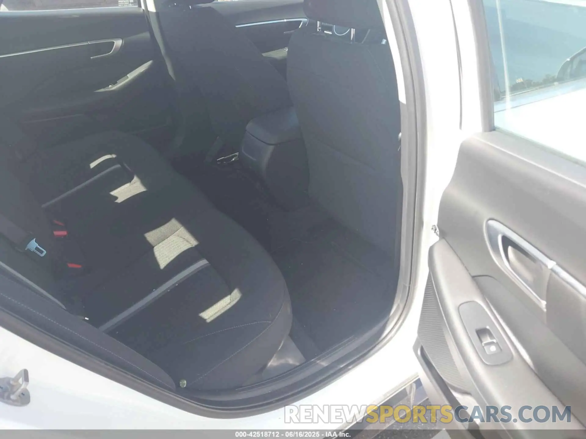 8 fotografías del automóvil dañado KMHL64JAXRA387038 HYUNDAI SONATA 2024
