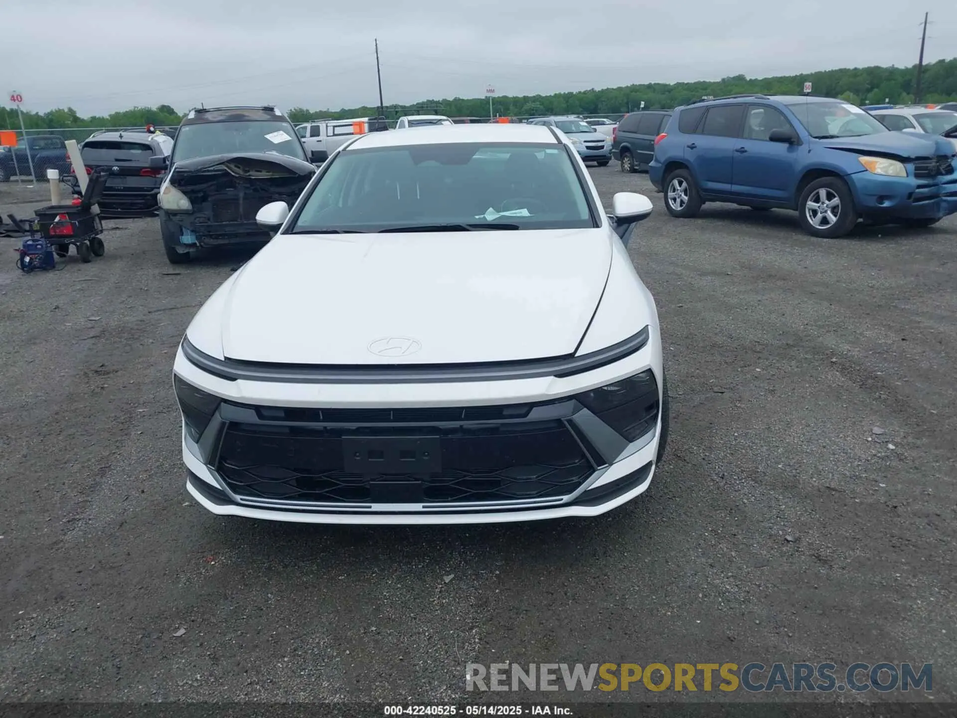 12 fotografías del automóvil dañado KMHL24JA8SA443091 HYUNDAI SONATA 2025