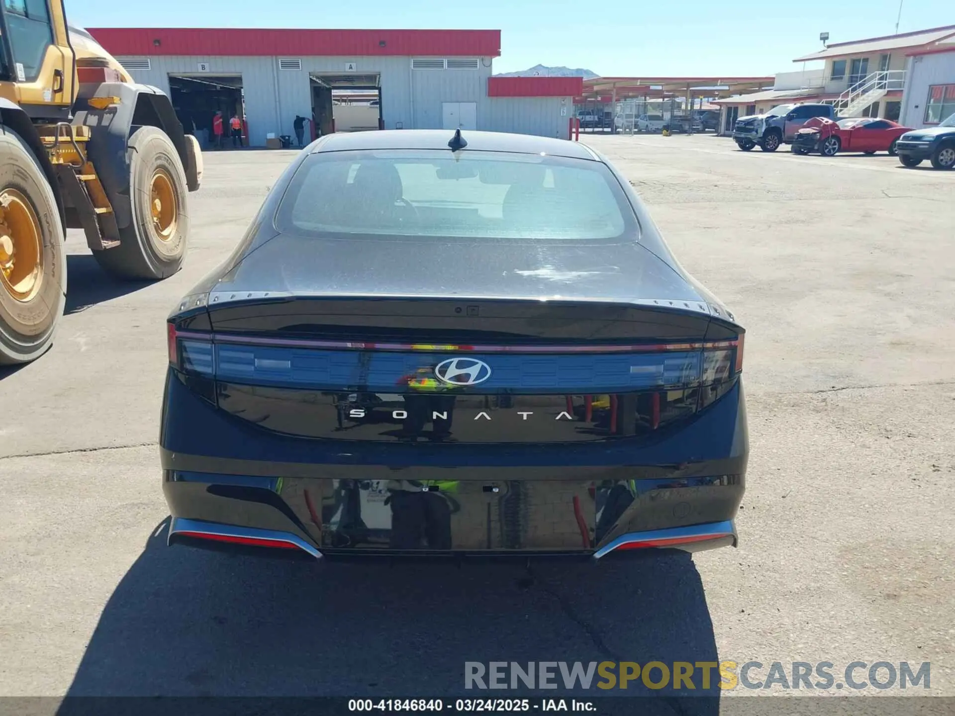 16 fotografías del automóvil dañado KMHL64JA0SA430663 HYUNDAI SONATA 2025