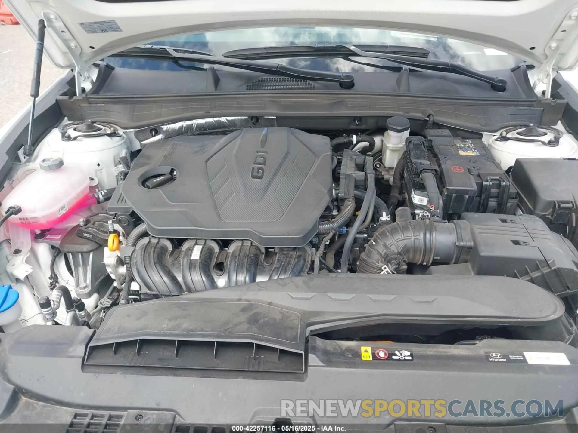 10 fotografías del automóvil dañado KMHL64JA0SA437502 HYUNDAI SONATA 2025