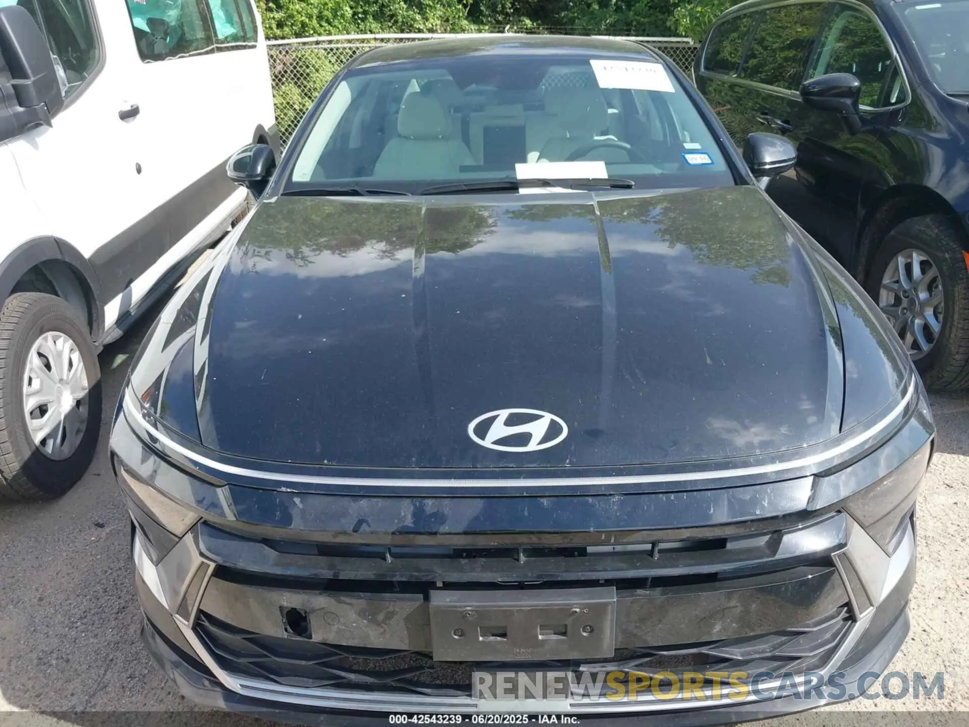 12 fotografías del automóvil dañado KMHL64JA1SA437721 HYUNDAI SONATA 2025