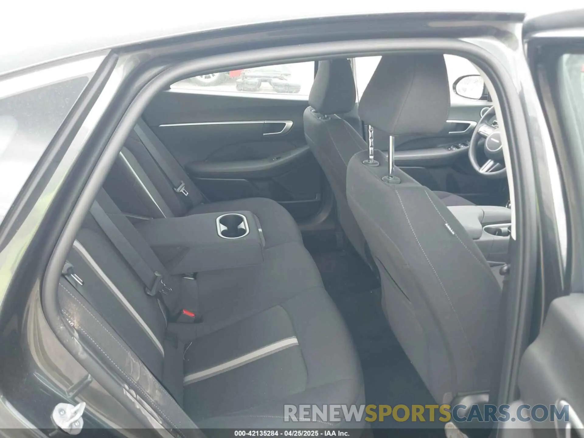 8 fotografías del automóvil dañado KMHL64JA1SA439825 HYUNDAI SONATA 2025