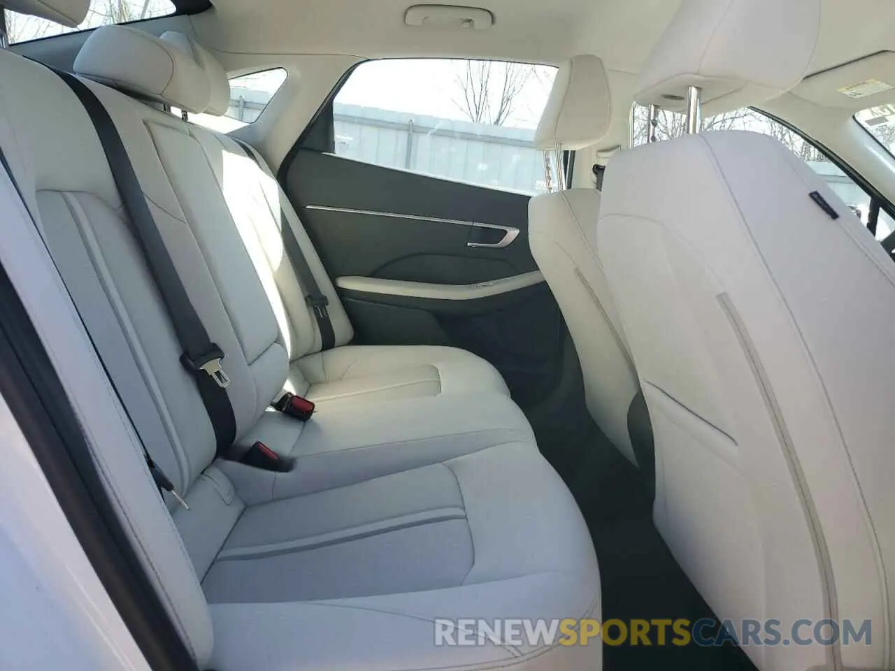 10 fotografías del automóvil dañado KMHL64JA3SA447408 HYUNDAI SONATA 2025