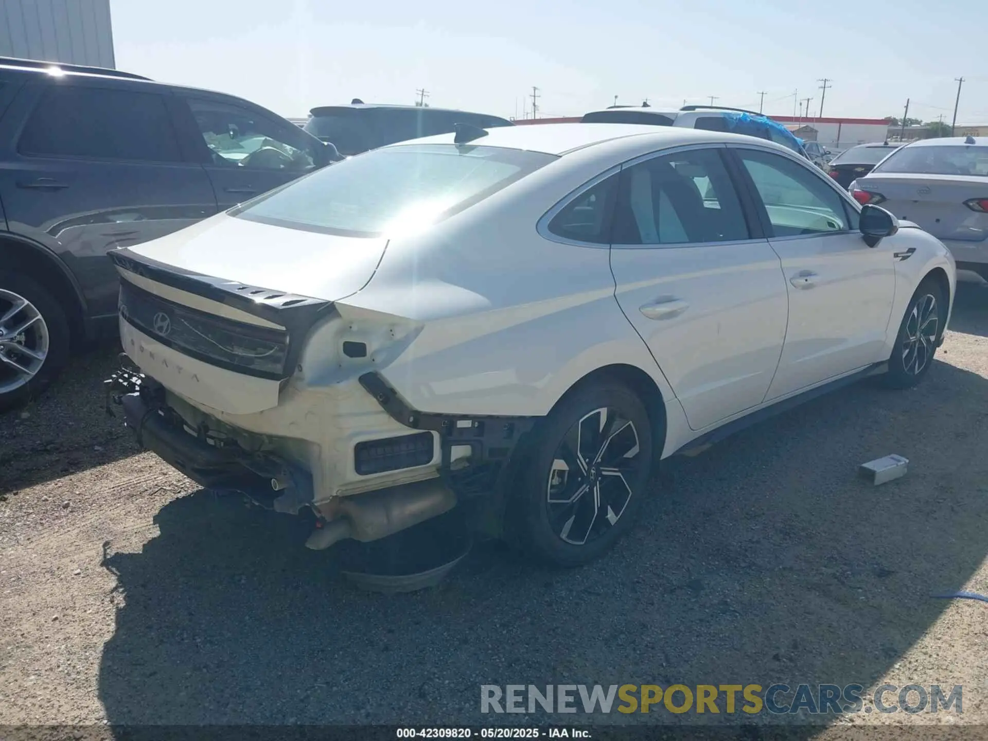 4 fotografías del automóvil dañado KMHL64JA4SA428723 HYUNDAI SONATA 2025