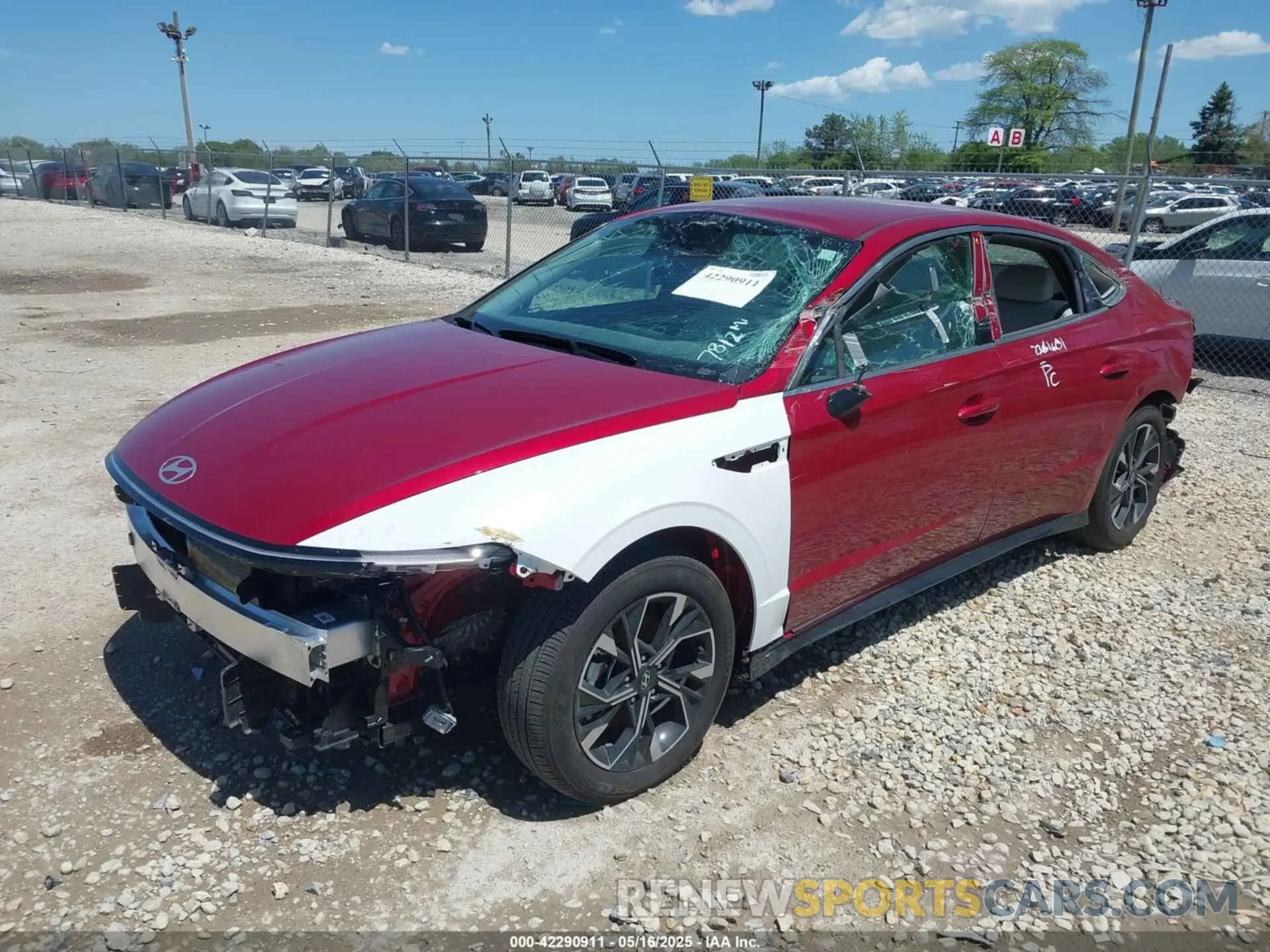 2 fotografías del automóvil dañado KMHL64JA4SA451614 HYUNDAI SONATA 2025