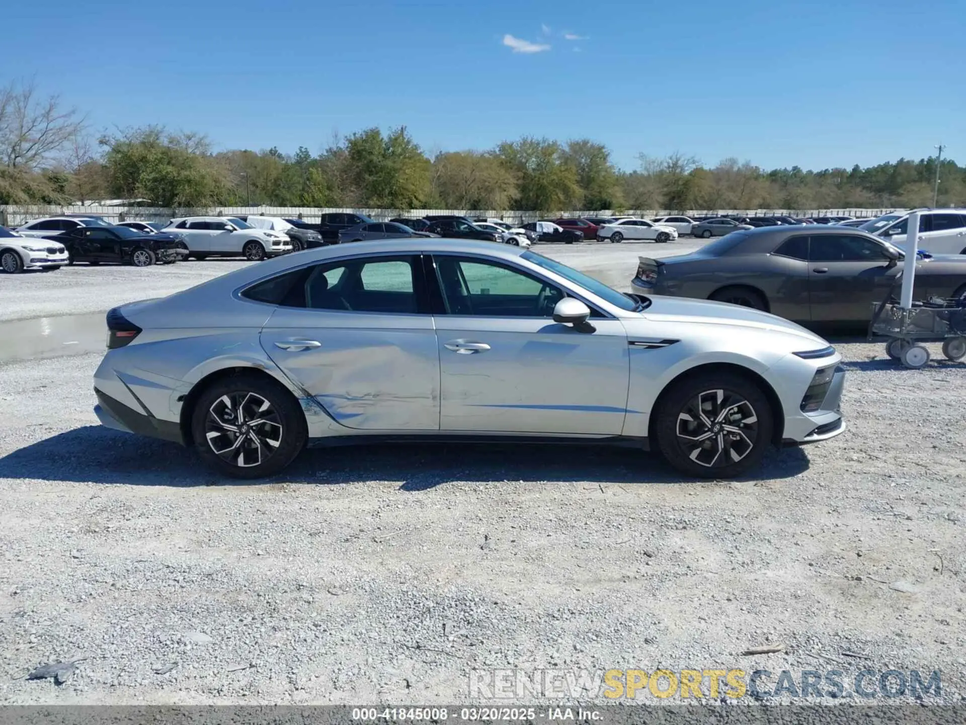 13 fotografías del automóvil dañado KMHL64JA4SA453119 HYUNDAI SONATA 2025