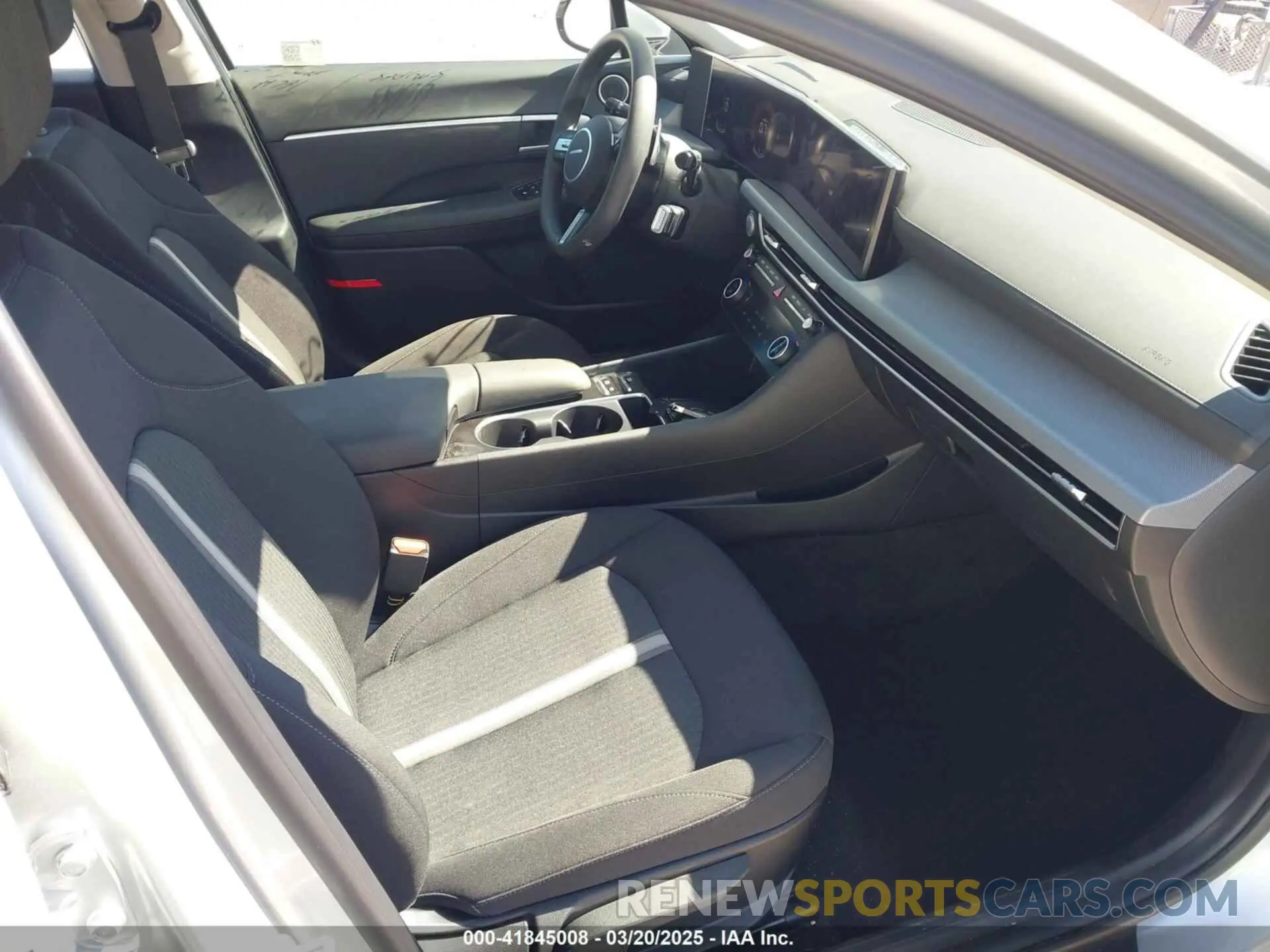 5 fotografías del automóvil dañado KMHL64JA4SA453119 HYUNDAI SONATA 2025
