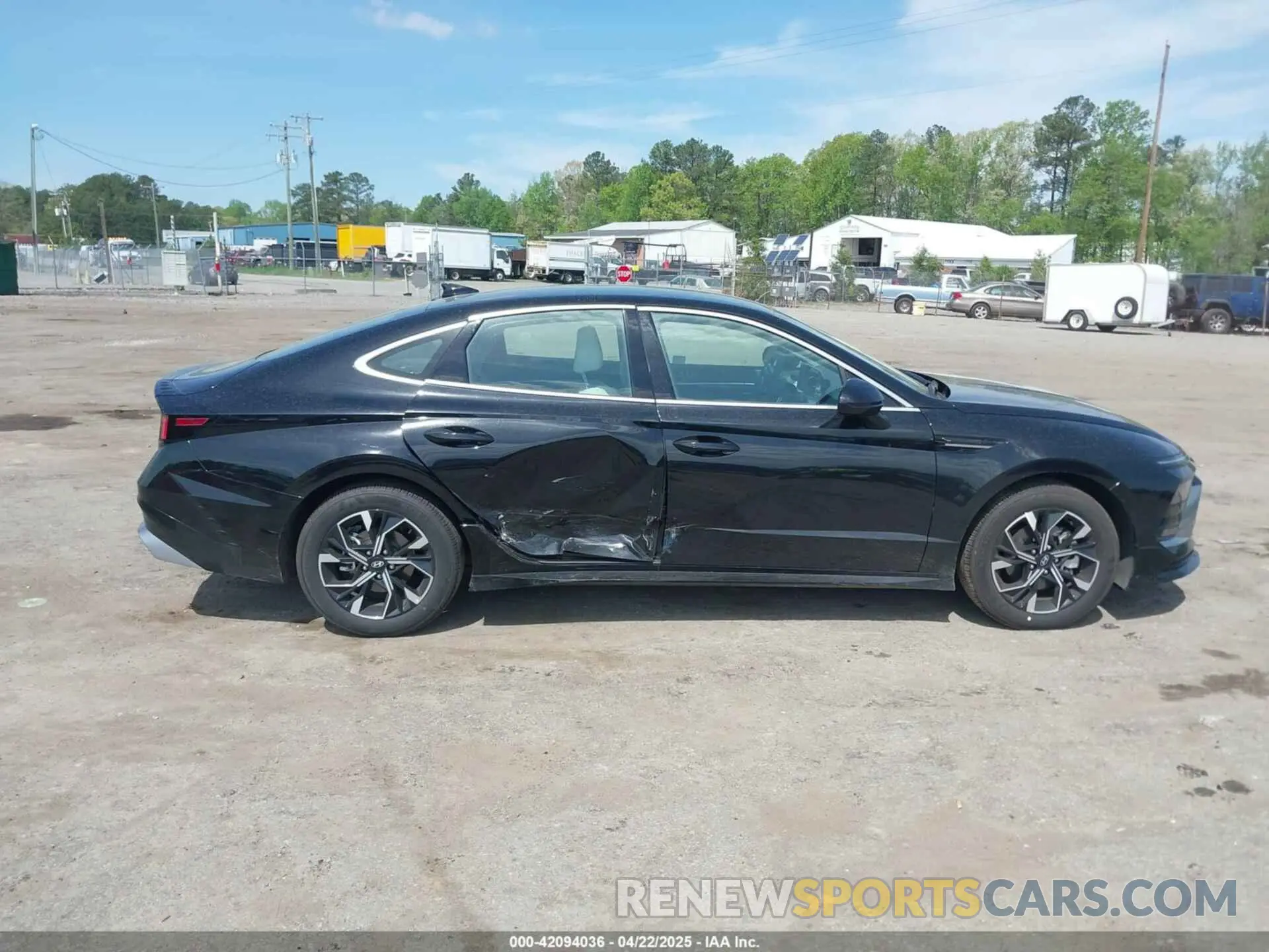 12 fotografías del automóvil dañado KMHL64JA5SA469670 HYUNDAI SONATA 2025