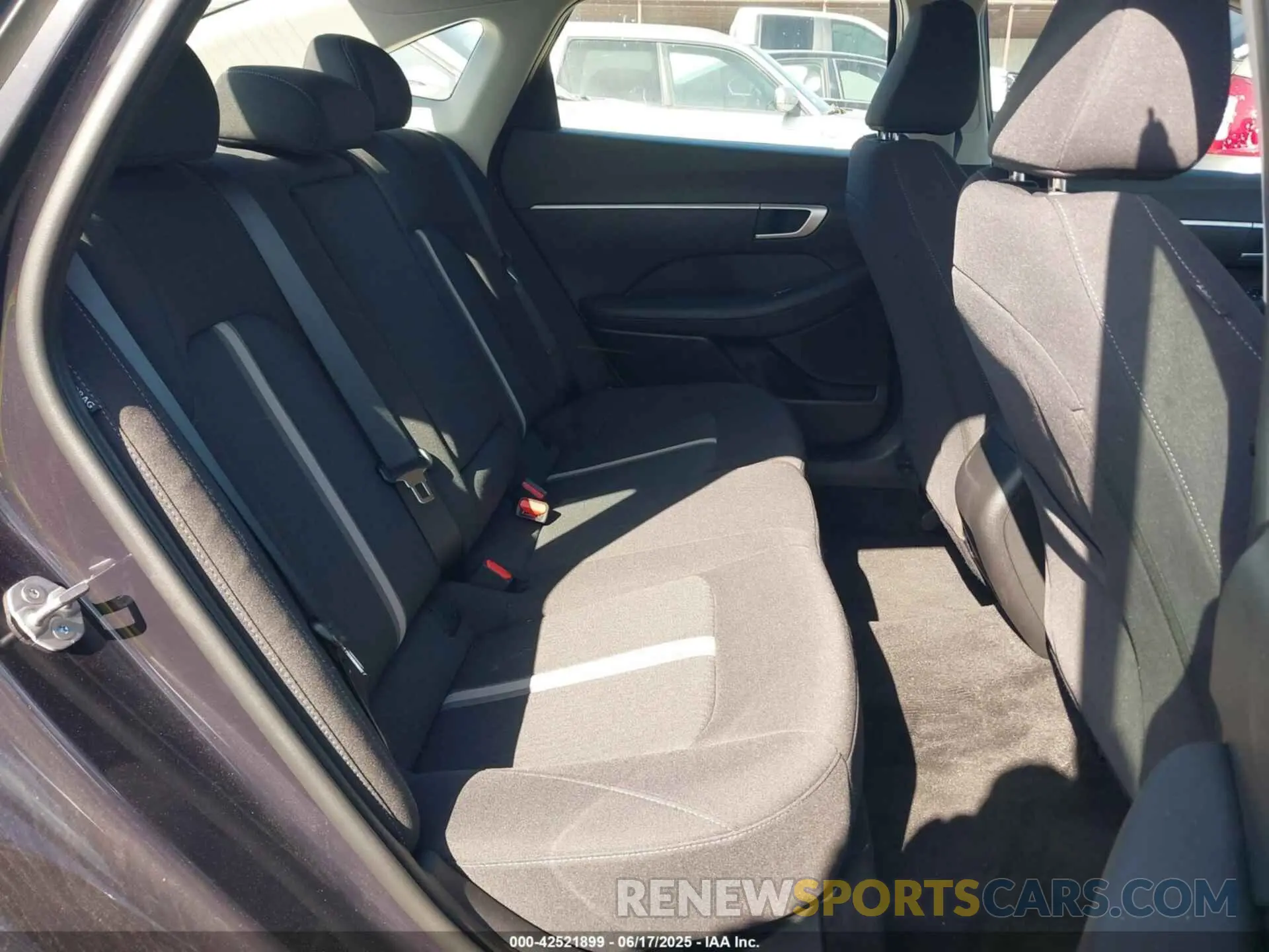 8 fotografías del automóvil dañado KMHL64JA8SA438543 HYUNDAI SONATA 2025