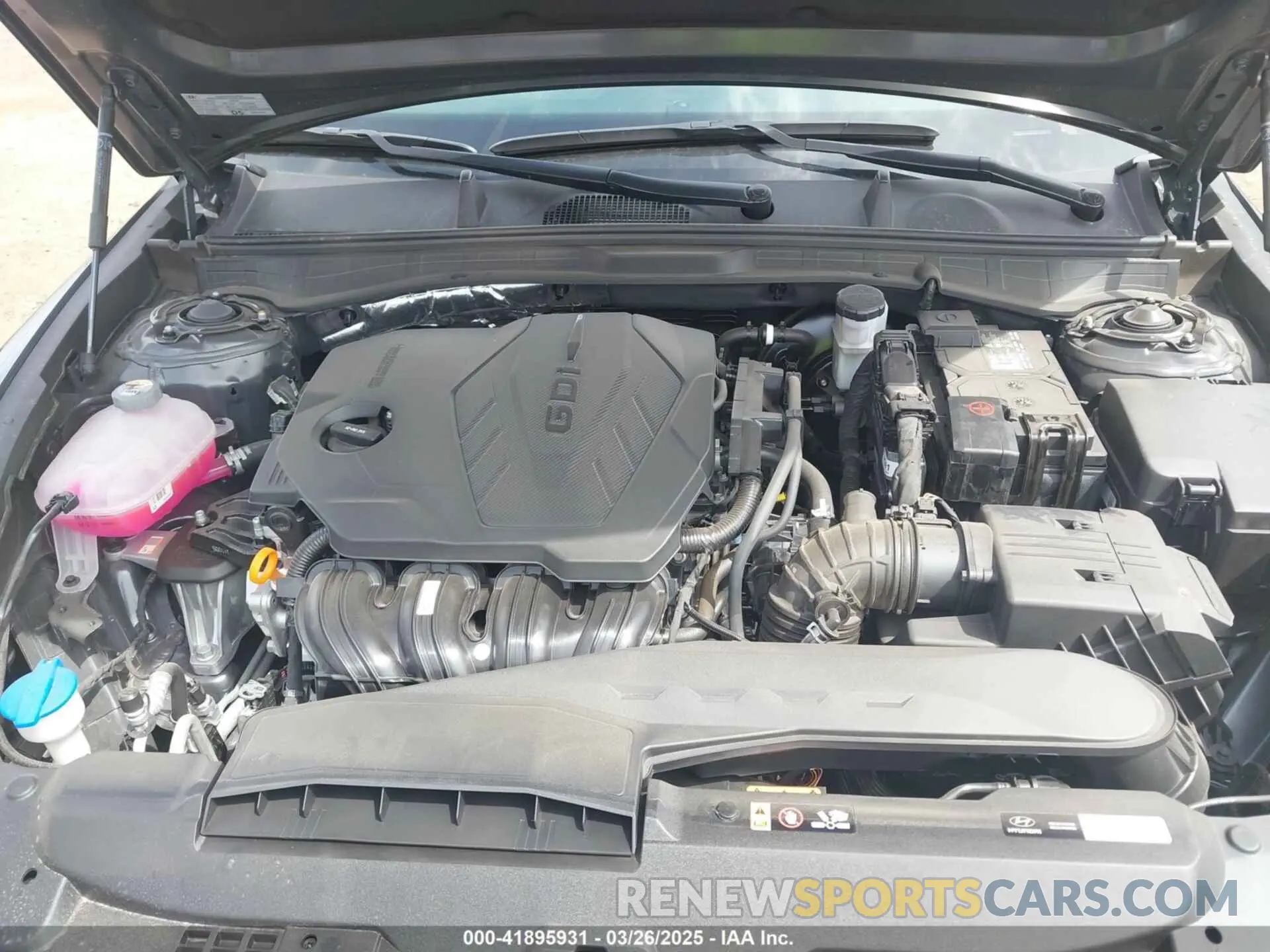 10 fotografías del automóvil dañado KMHL64JA8SA454550 HYUNDAI SONATA 2025