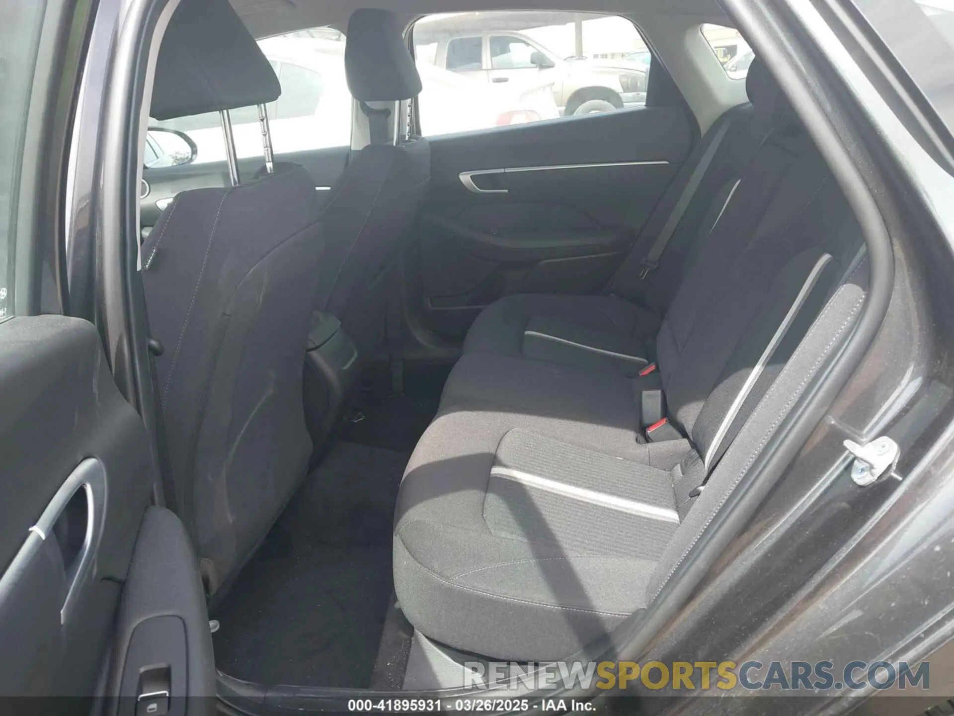 8 fotografías del automóvil dañado KMHL64JA8SA454550 HYUNDAI SONATA 2025