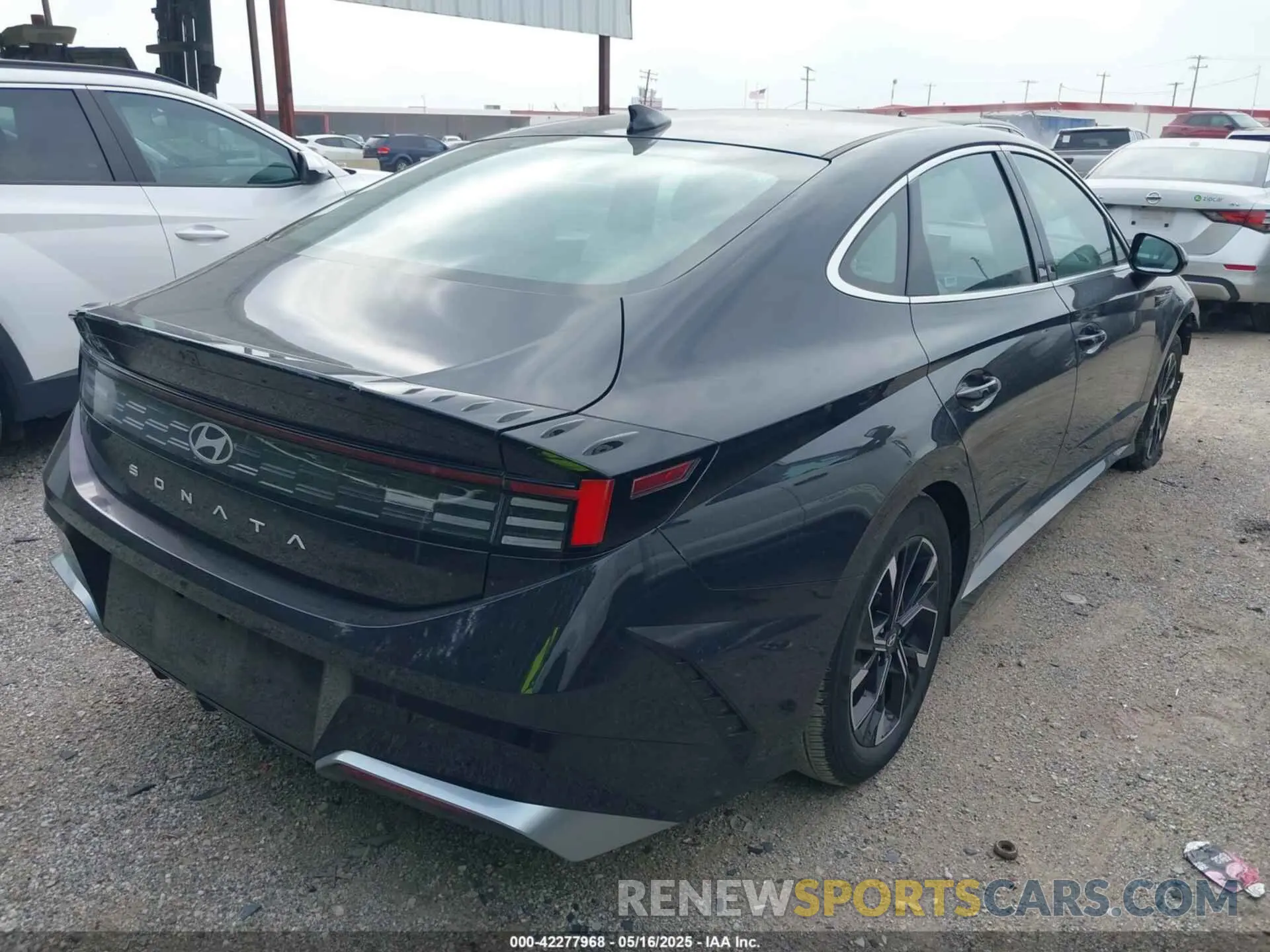 4 fotografías del automóvil dañado KMHL64JA8SA460753 HYUNDAI SONATA 2025