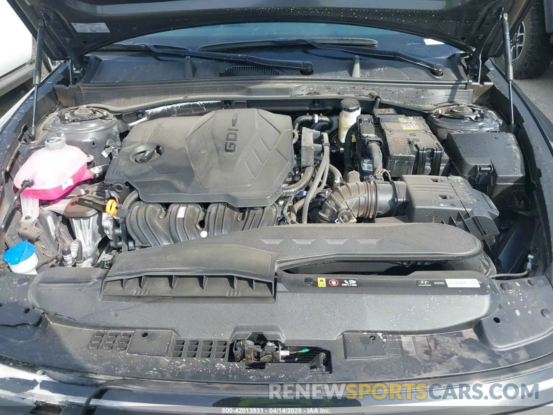 10 fotografías del automóvil dañado KMHL64JA8SA471610 HYUNDAI SONATA 2025