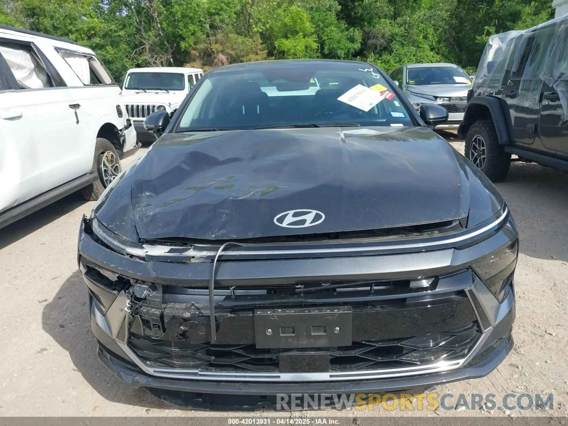12 fotografías del automóvil dañado KMHL64JA8SA471610 HYUNDAI SONATA 2025