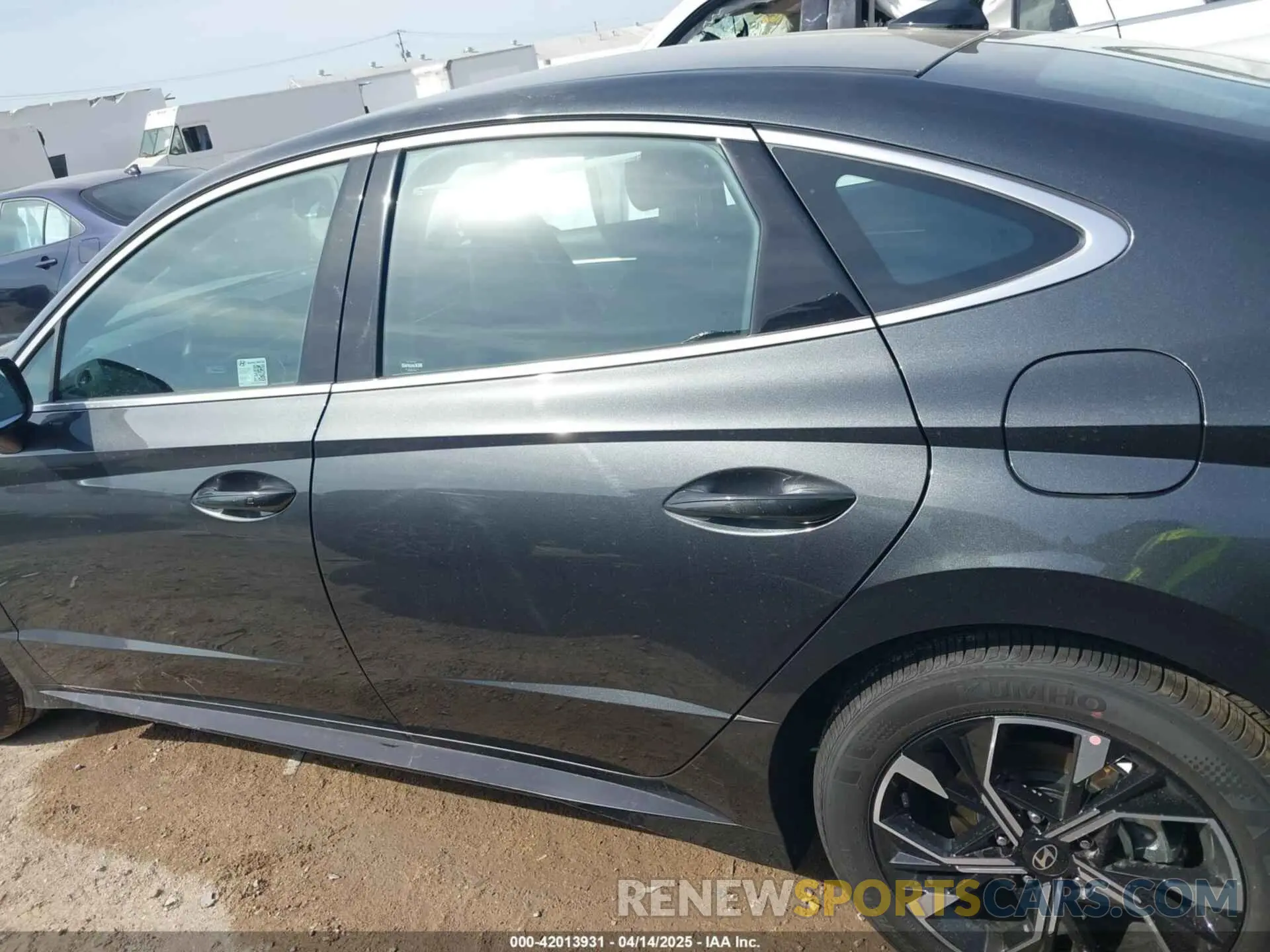 14 fotografías del automóvil dañado KMHL64JA8SA471610 HYUNDAI SONATA 2025