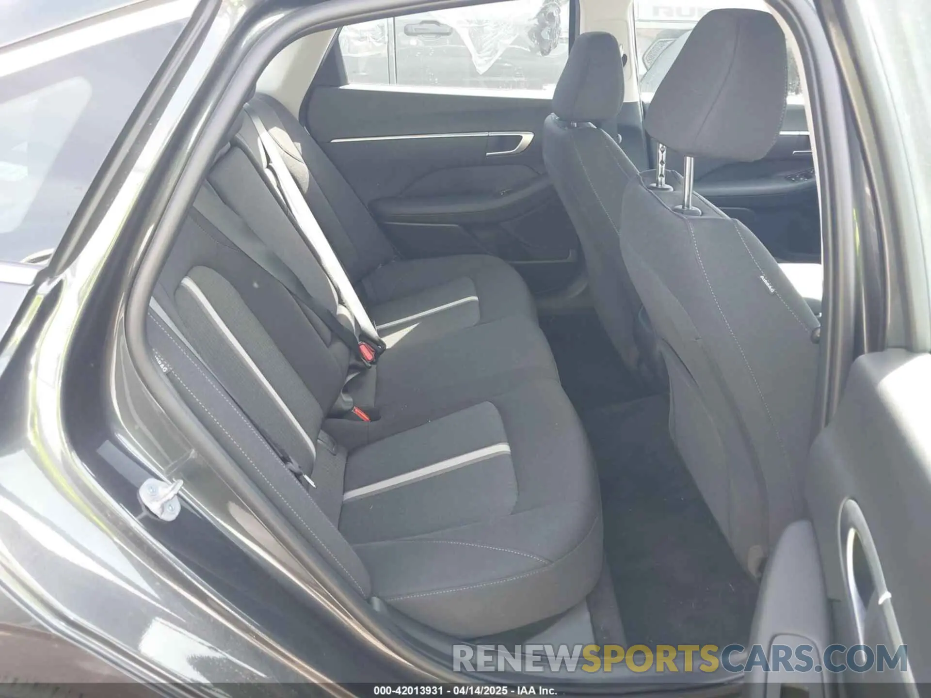 8 fotografías del automóvil dañado KMHL64JA8SA471610 HYUNDAI SONATA 2025