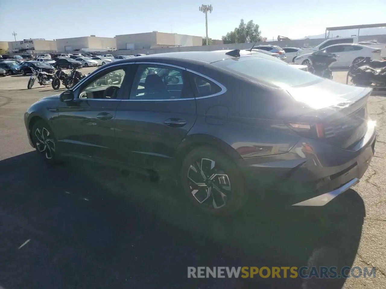2 fotografías del automóvil dañado KMHL64JA8SA479674 HYUNDAI SONATA 2025