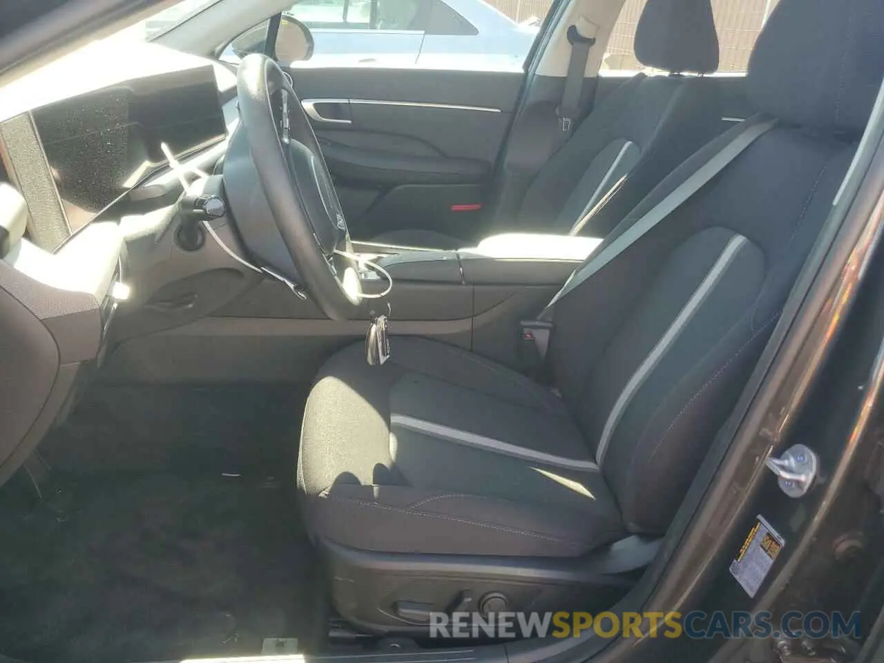 7 fotografías del automóvil dañado KMHL64JA8SA479674 HYUNDAI SONATA 2025