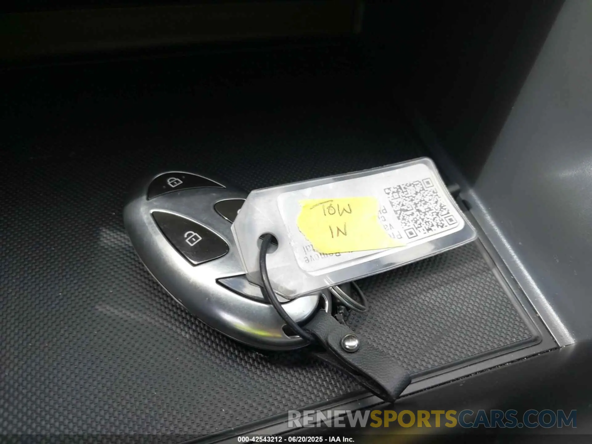 11 fotografías del automóvil dañado KMHL64JA9SA470854 HYUNDAI SONATA 2025