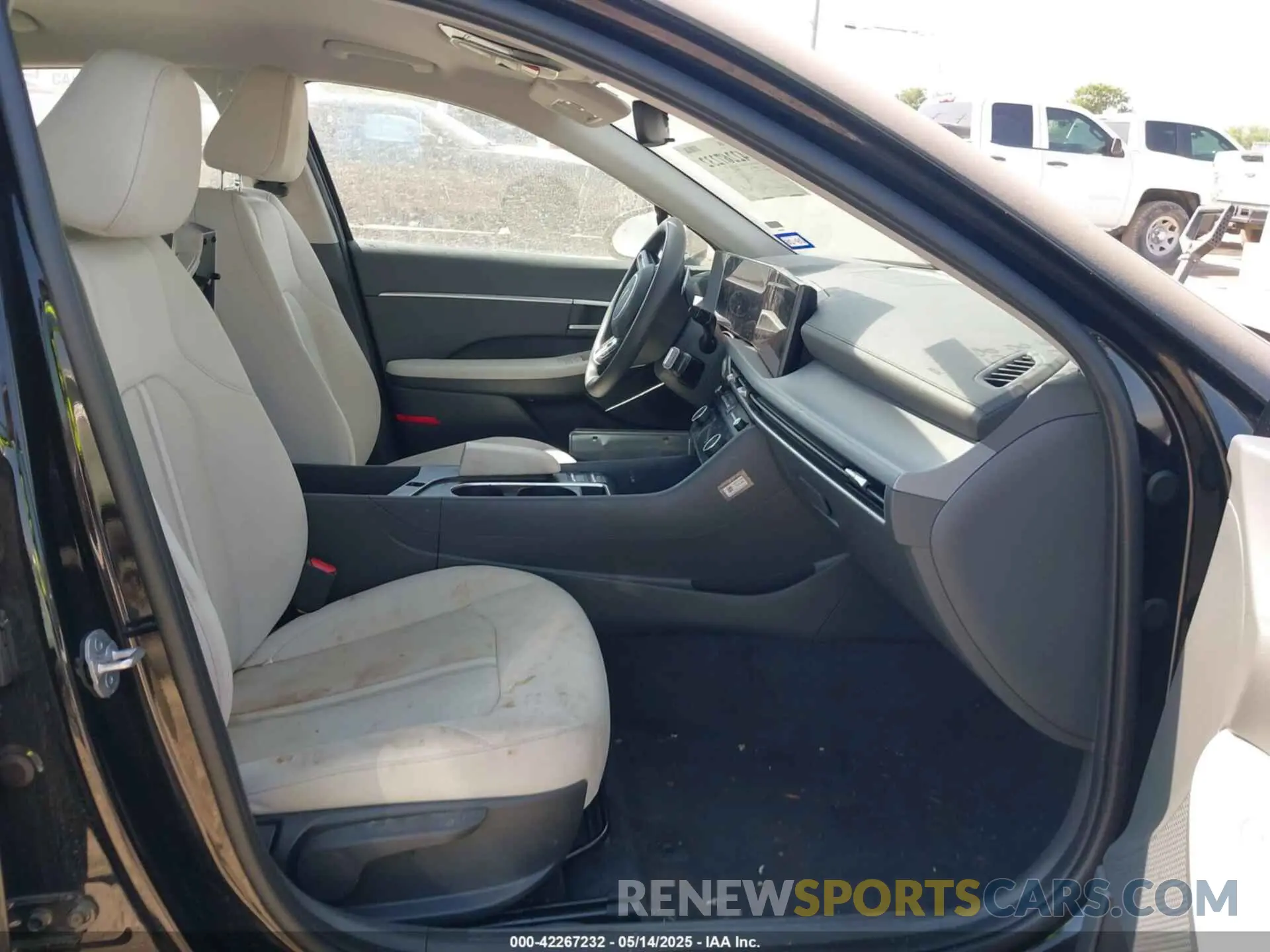 5 fotografías del automóvil dañado KMHL64JAXSA437748 HYUNDAI SONATA 2025