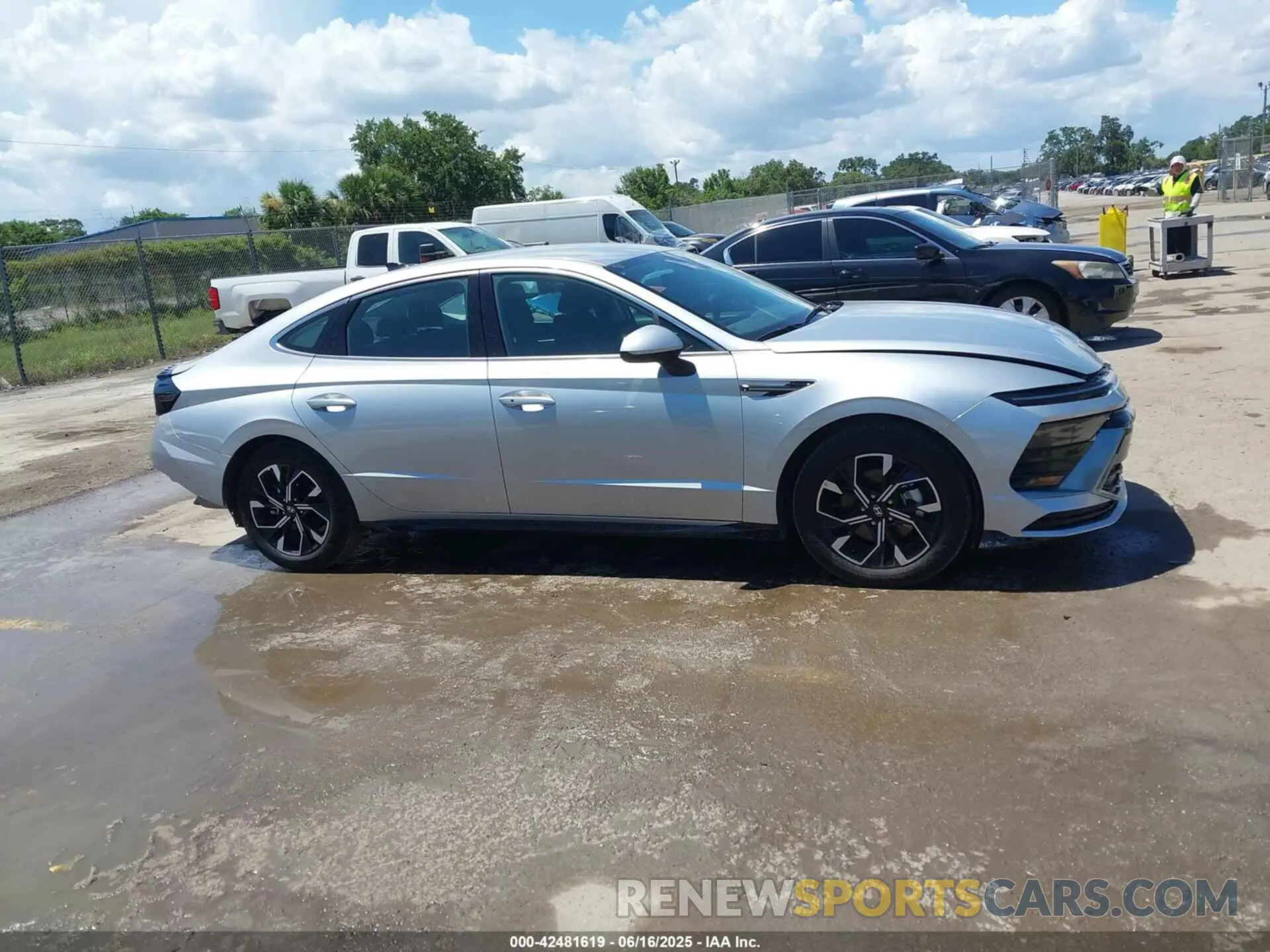 13 fotografías del automóvil dañado KMHL64JAXSA452153 HYUNDAI SONATA 2025