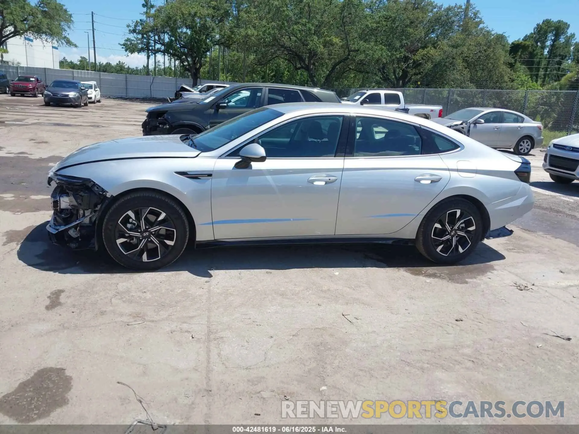 14 fotografías del automóvil dañado KMHL64JAXSA452153 HYUNDAI SONATA 2025