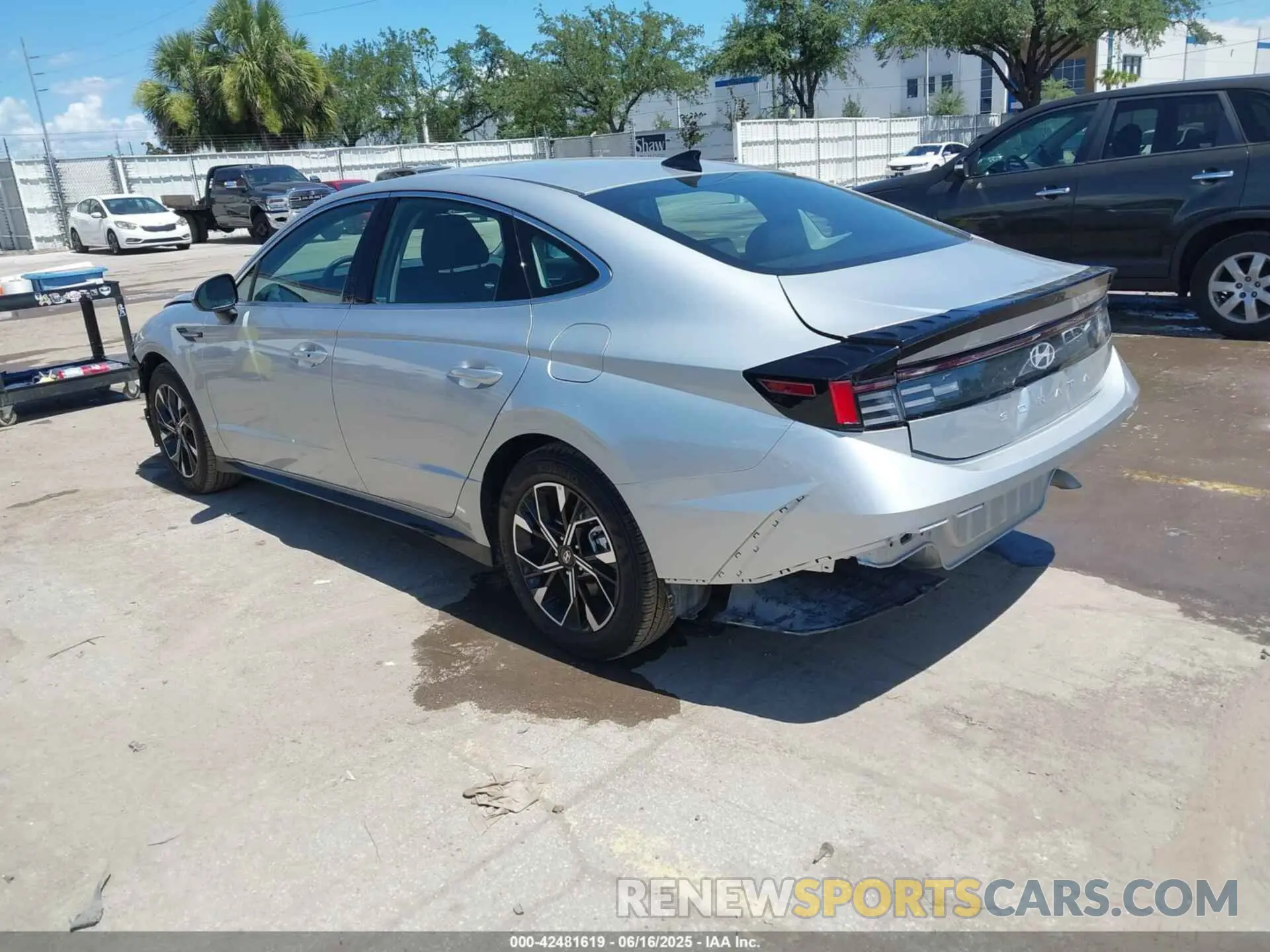 3 fotografías del automóvil dañado KMHL64JAXSA452153 HYUNDAI SONATA 2025