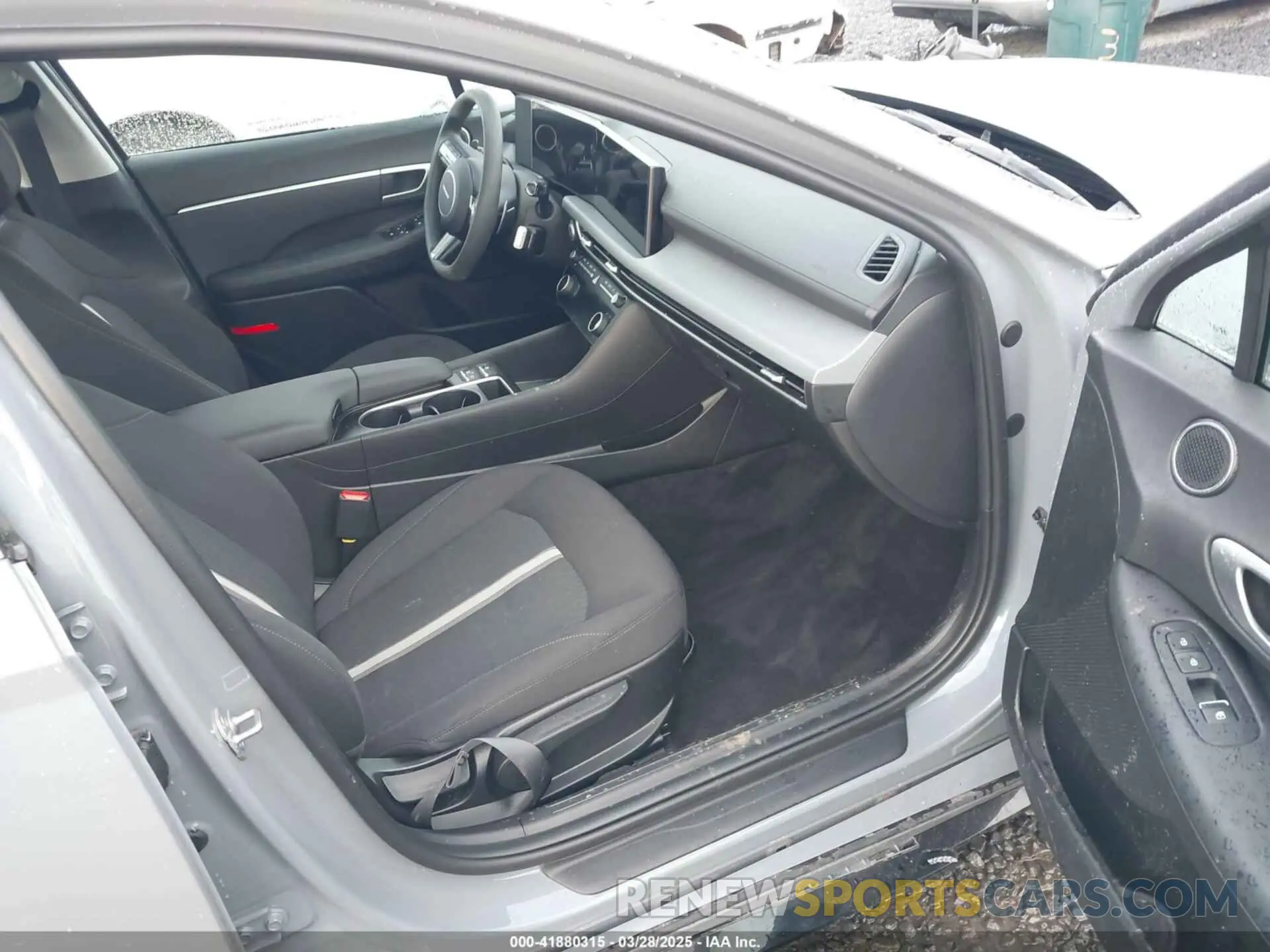 5 fotografías del automóvil dañado KMHL64JAXSA458650 HYUNDAI SONATA 2025