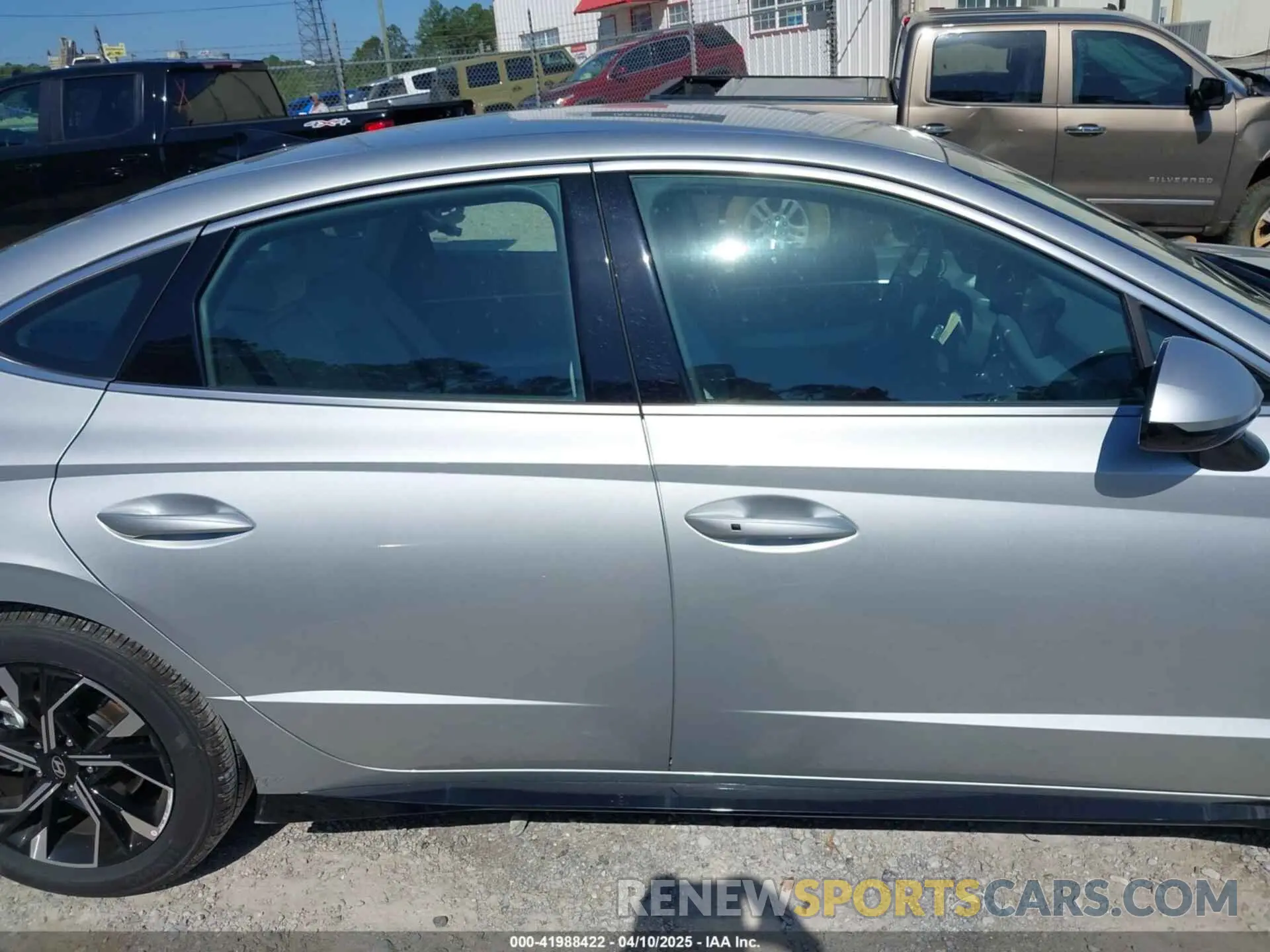 13 fotografías del automóvil dañado KMHL64JAXSA474766 HYUNDAI SONATA 2025