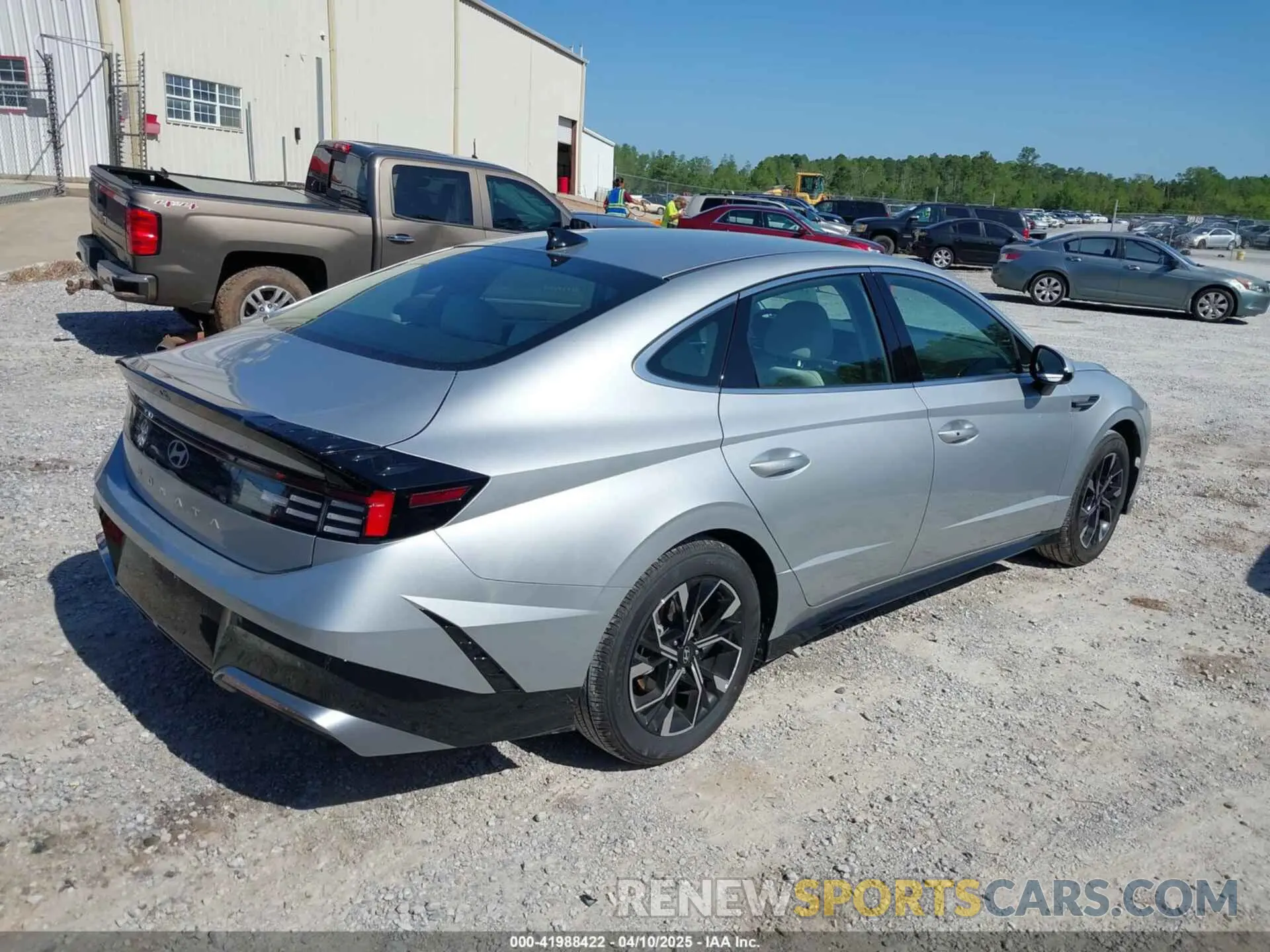 4 fotografías del automóvil dañado KMHL64JAXSA474766 HYUNDAI SONATA 2025