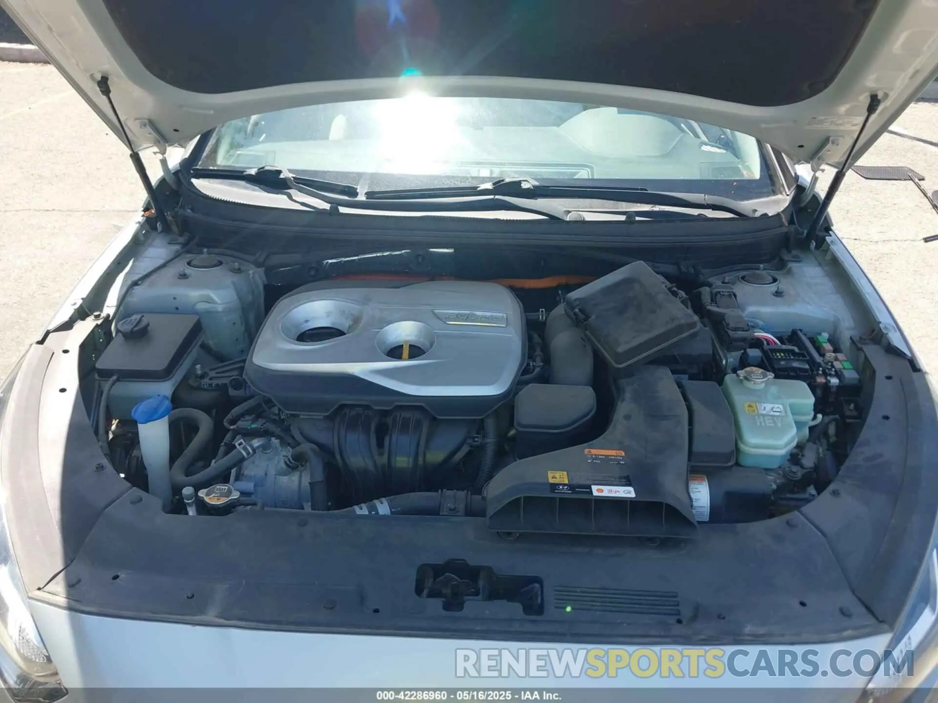 10 fotografías del automóvil dañado KMHE24L31KA091656 HYUNDAI SONATA HYBRID 2019