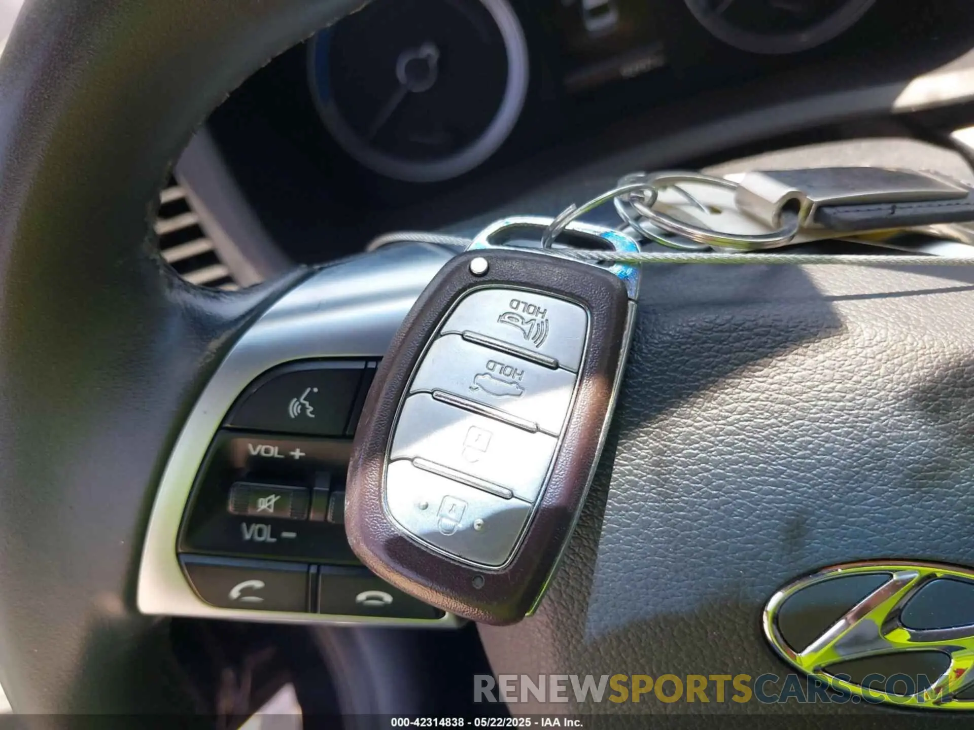 11 fotografías del automóvil dañado KMHE34L35KA092824 HYUNDAI SONATA HYBRID 2019