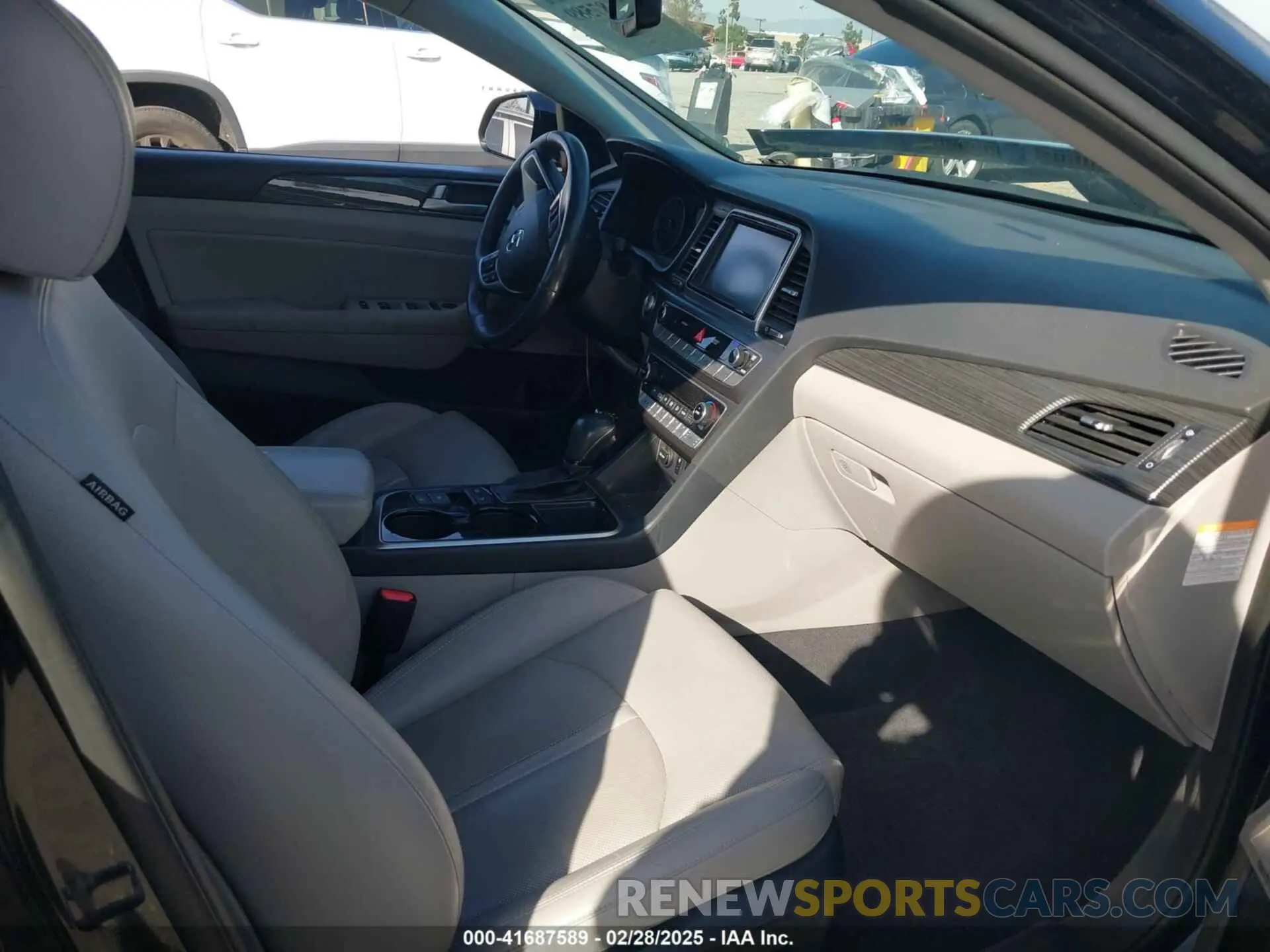 5 fotografías del automóvil dañado KMHE34L3XKA088011 HYUNDAI SONATA HYBRID 2019