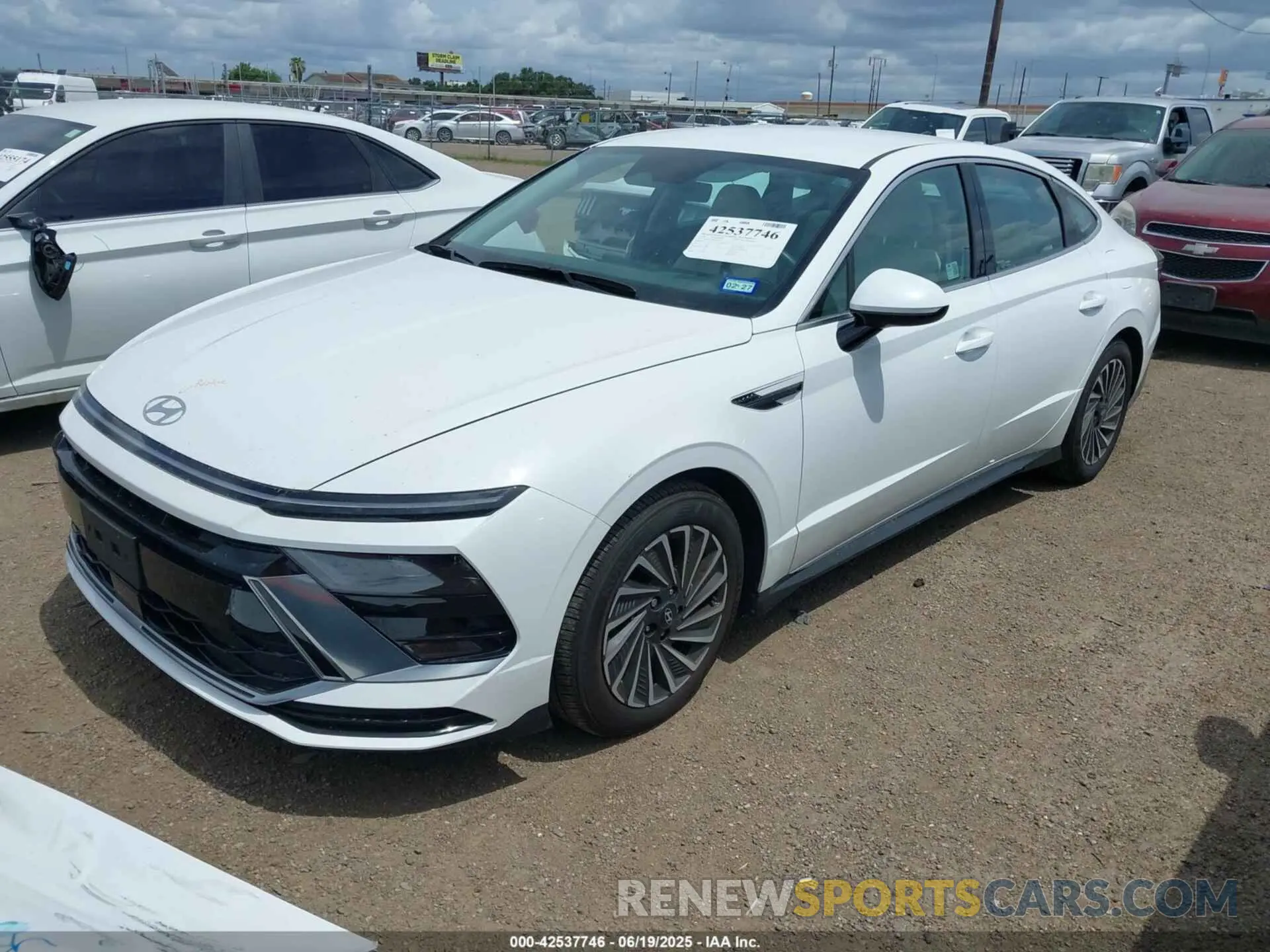 2 fotografías del automóvil dañado KMHL34JJ0RA100332 HYUNDAI SONATA HYBRID 2024