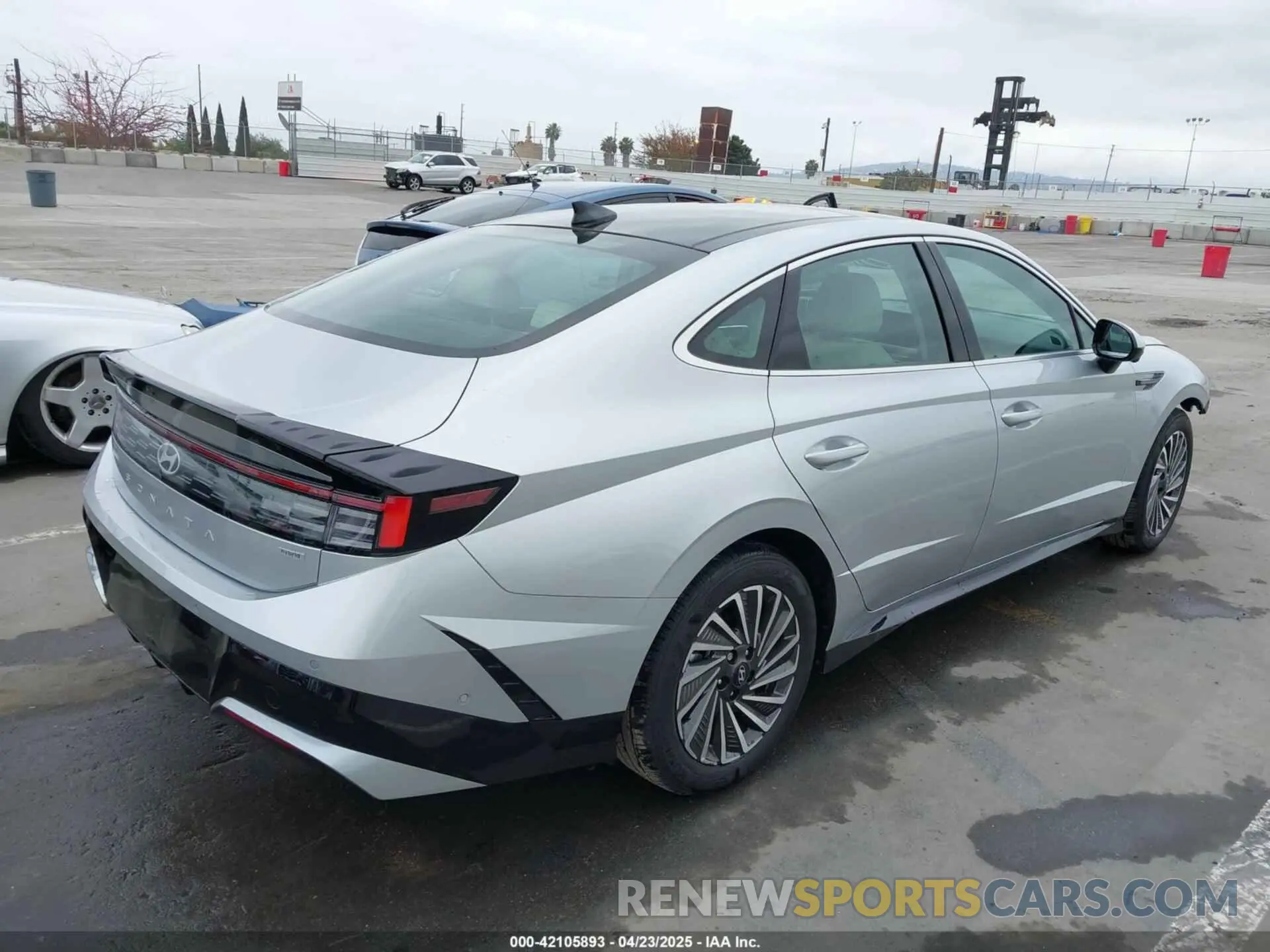 4 fotografías del automóvil dañado KMHL54JJ4RA088051 HYUNDAI SONATA HYBRID 2024
