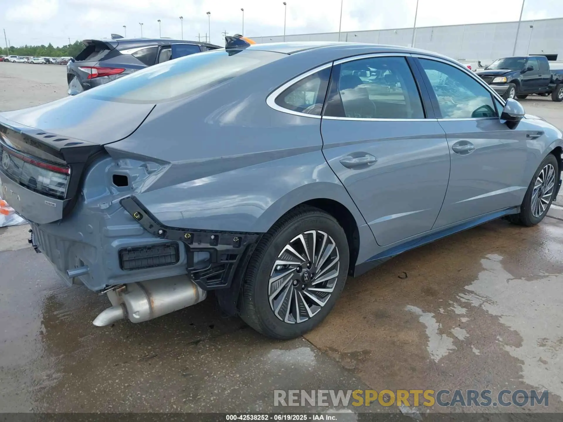 4 fotografías del automóvil dañado KMHL34JJ3SA109595 HYUNDAI SONATA HYBRID 2025