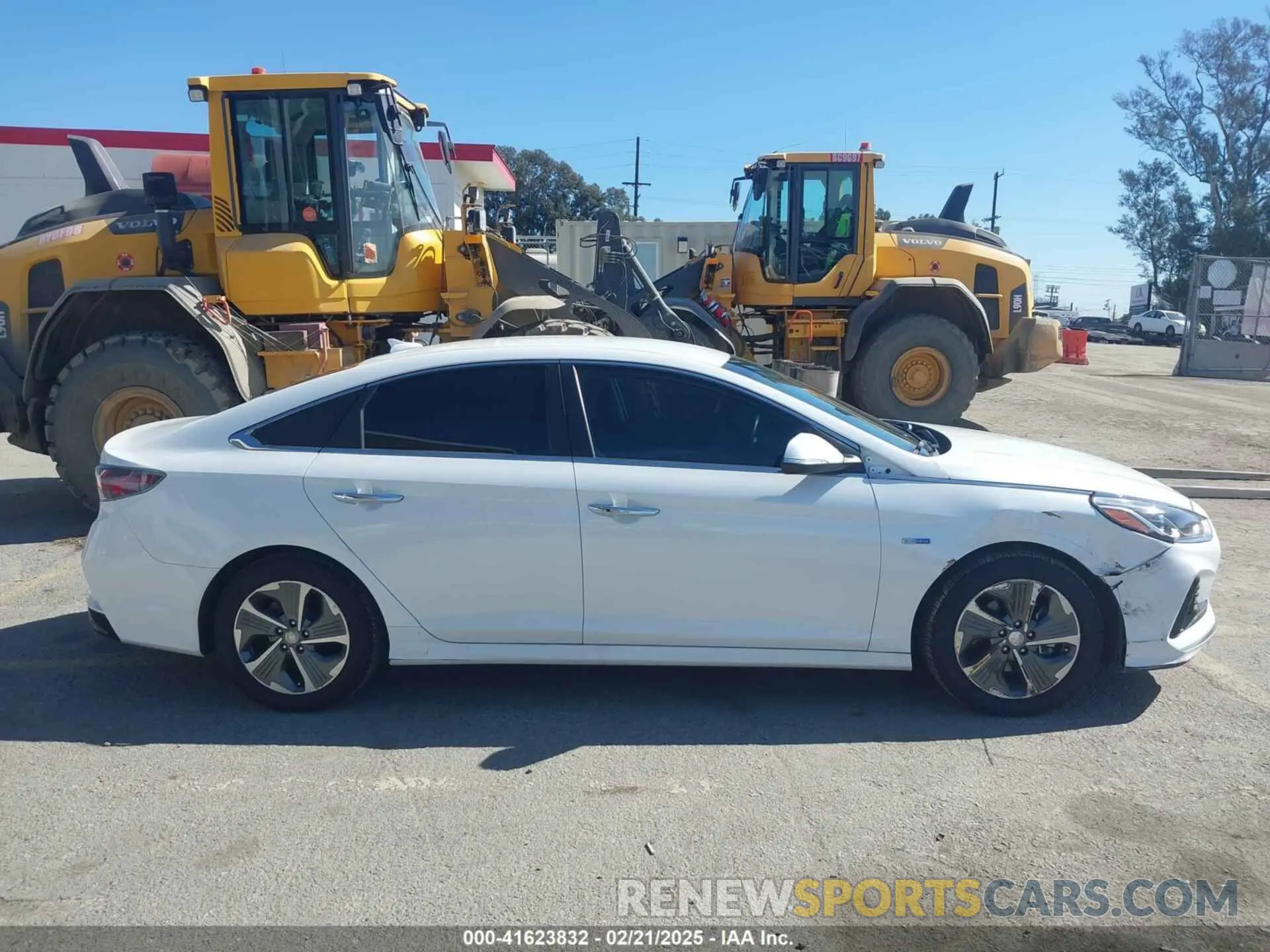 13 fotografías del automóvil dañado KMHE14L24KA089166 HYUNDAI SONATA PLUG-IN HYBRID 2019