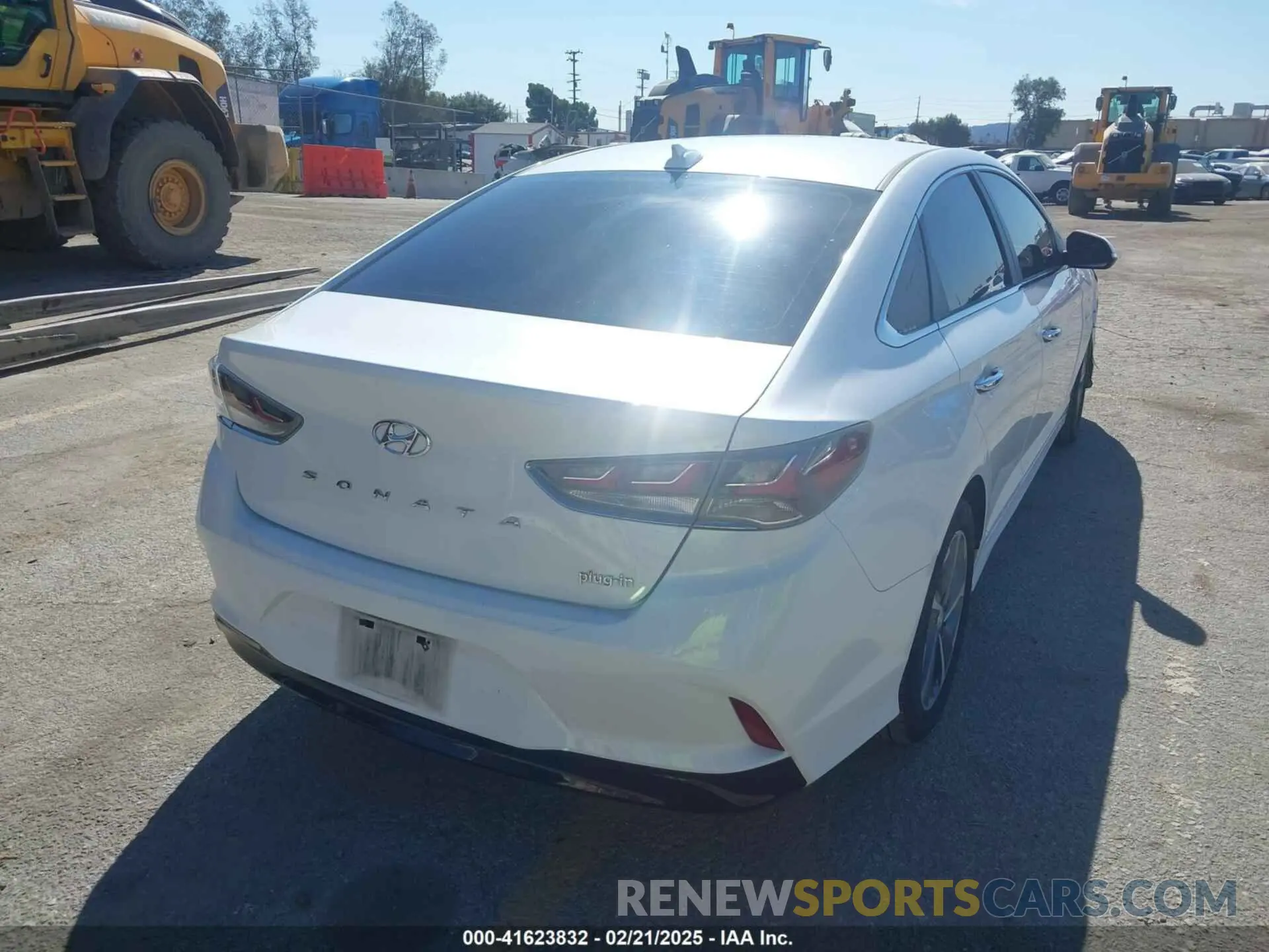 4 fotografías del automóvil dañado KMHE14L24KA089166 HYUNDAI SONATA PLUG-IN HYBRID 2019