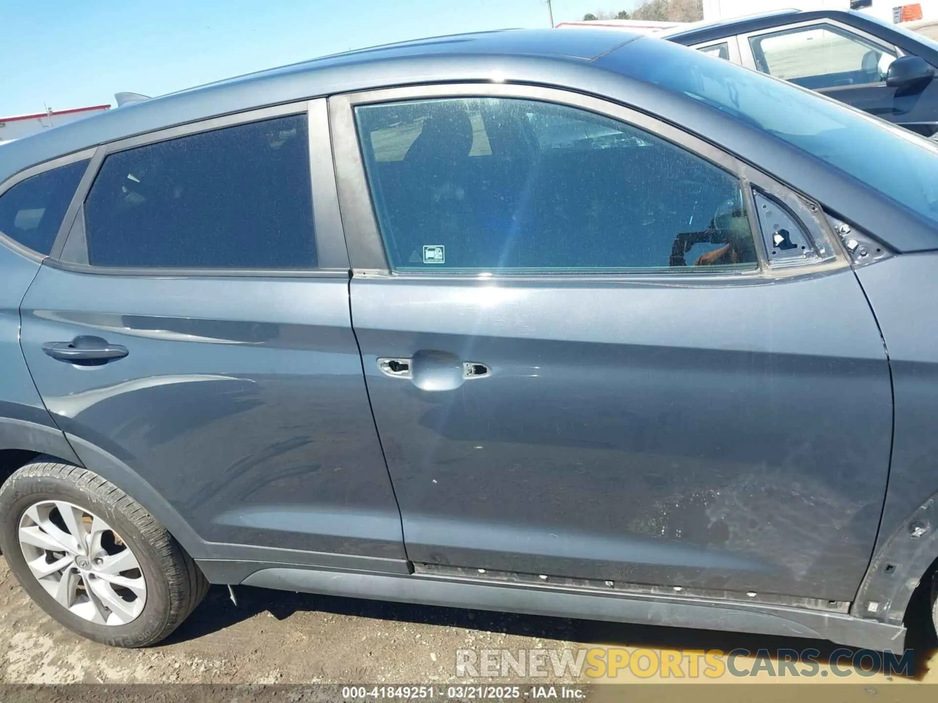 14 fotografías del automóvil dañado KM8J23A40KU894803 HYUNDAI TUCSON 2019