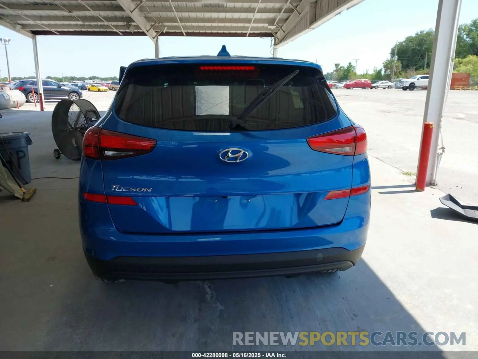16 fotografías del automóvil dañado KM8J23A41KU957309 HYUNDAI TUCSON 2019