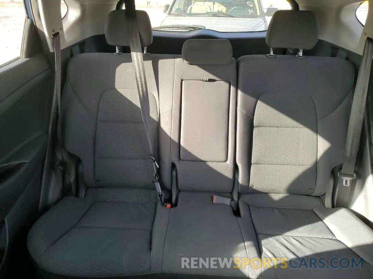 10 fotografías del automóvil dañado KM8J23A42KU007086 HYUNDAI TUCSON 2019