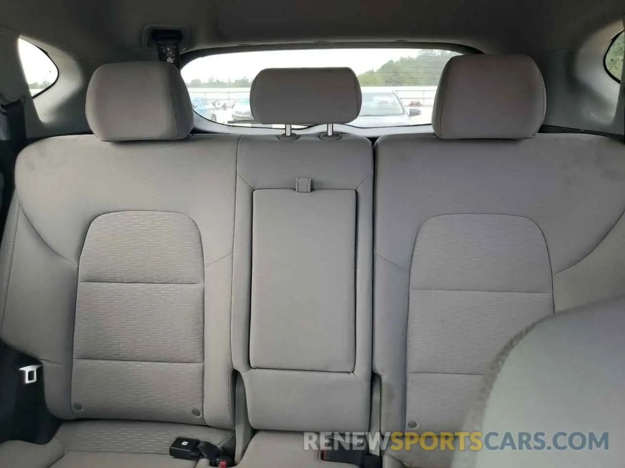 10 fotografías del automóvil dañado KM8J23A42KU059365 HYUNDAI TUCSON 2019